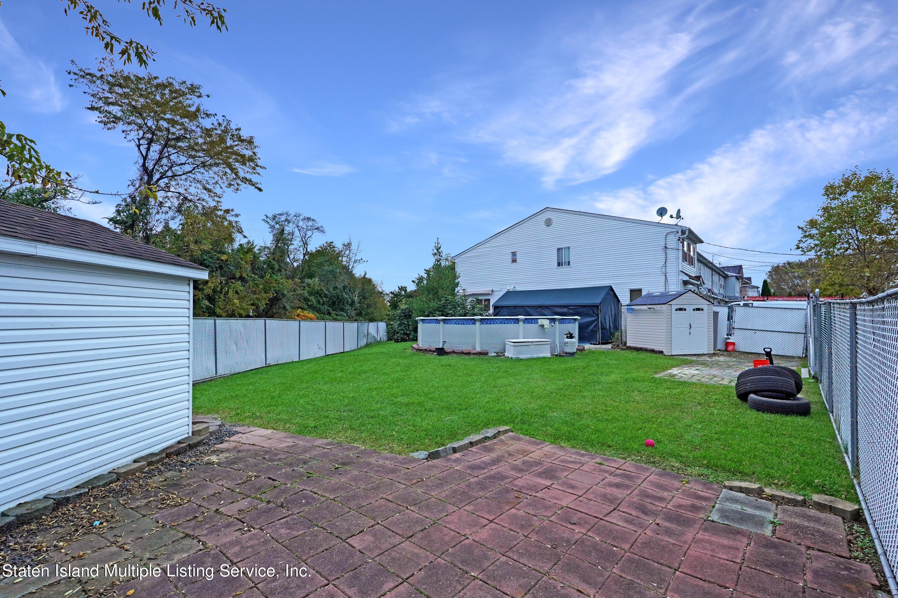 112 Pearsall Street