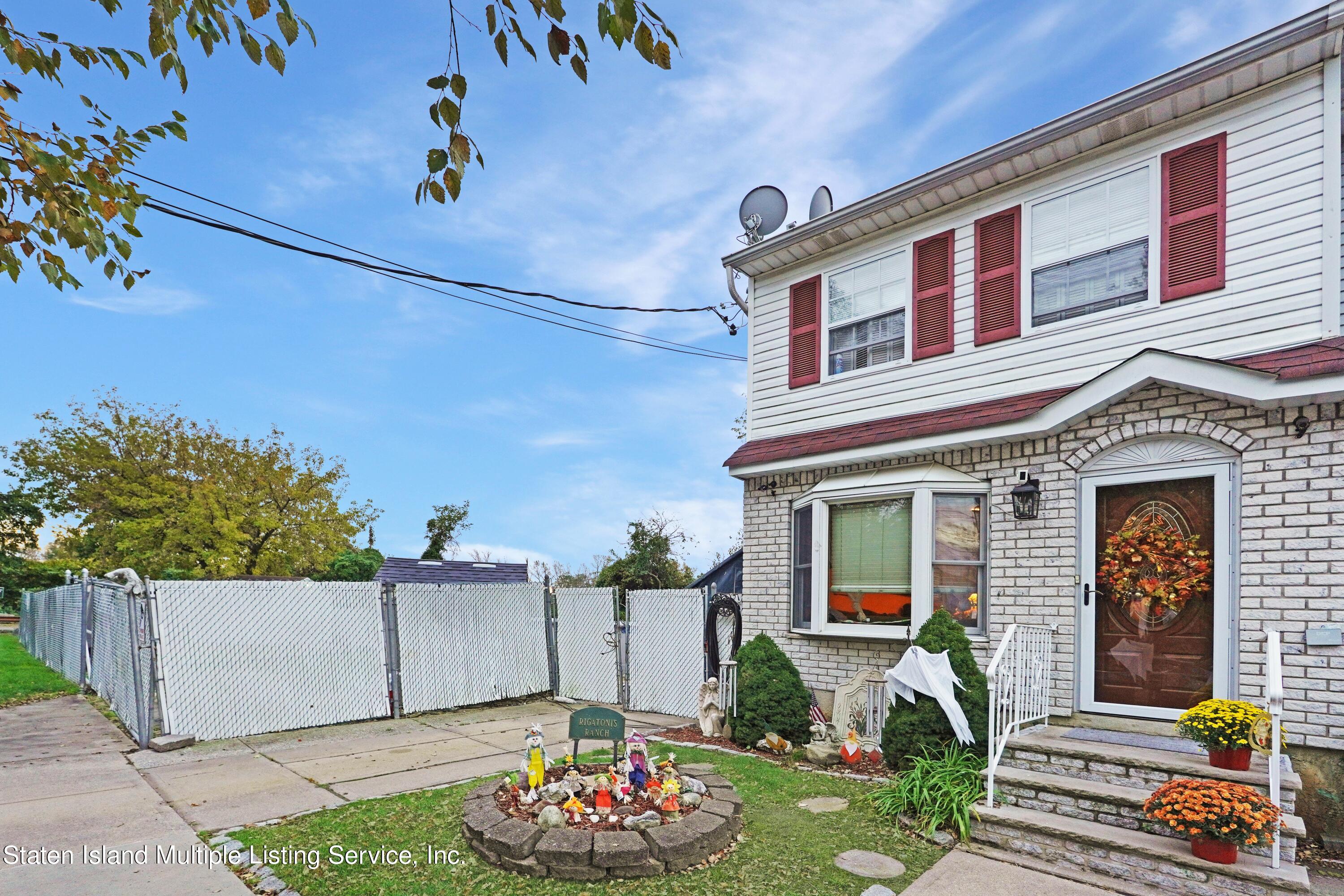 112 Pearsall Street