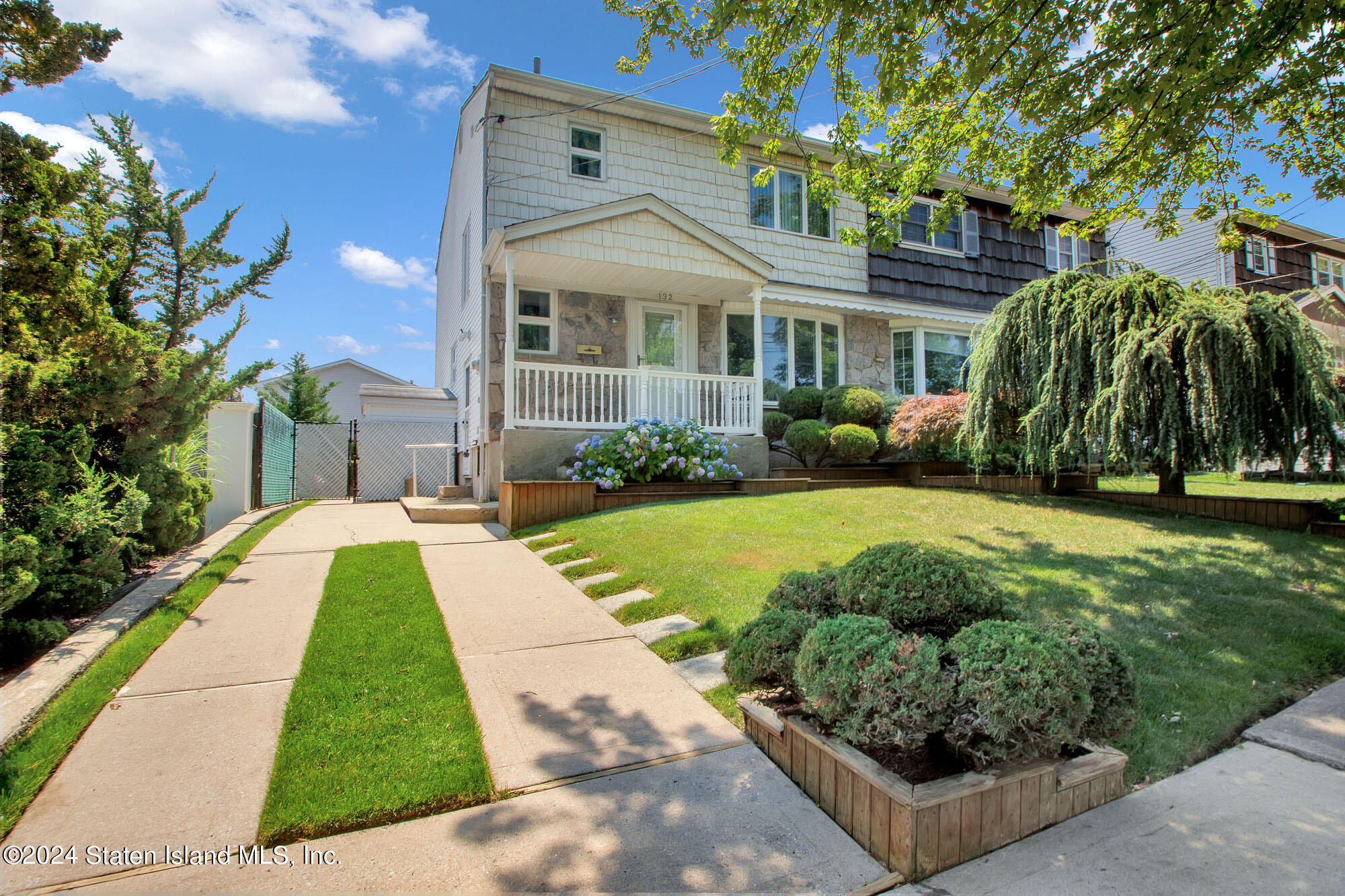 132 Scranton Avenue