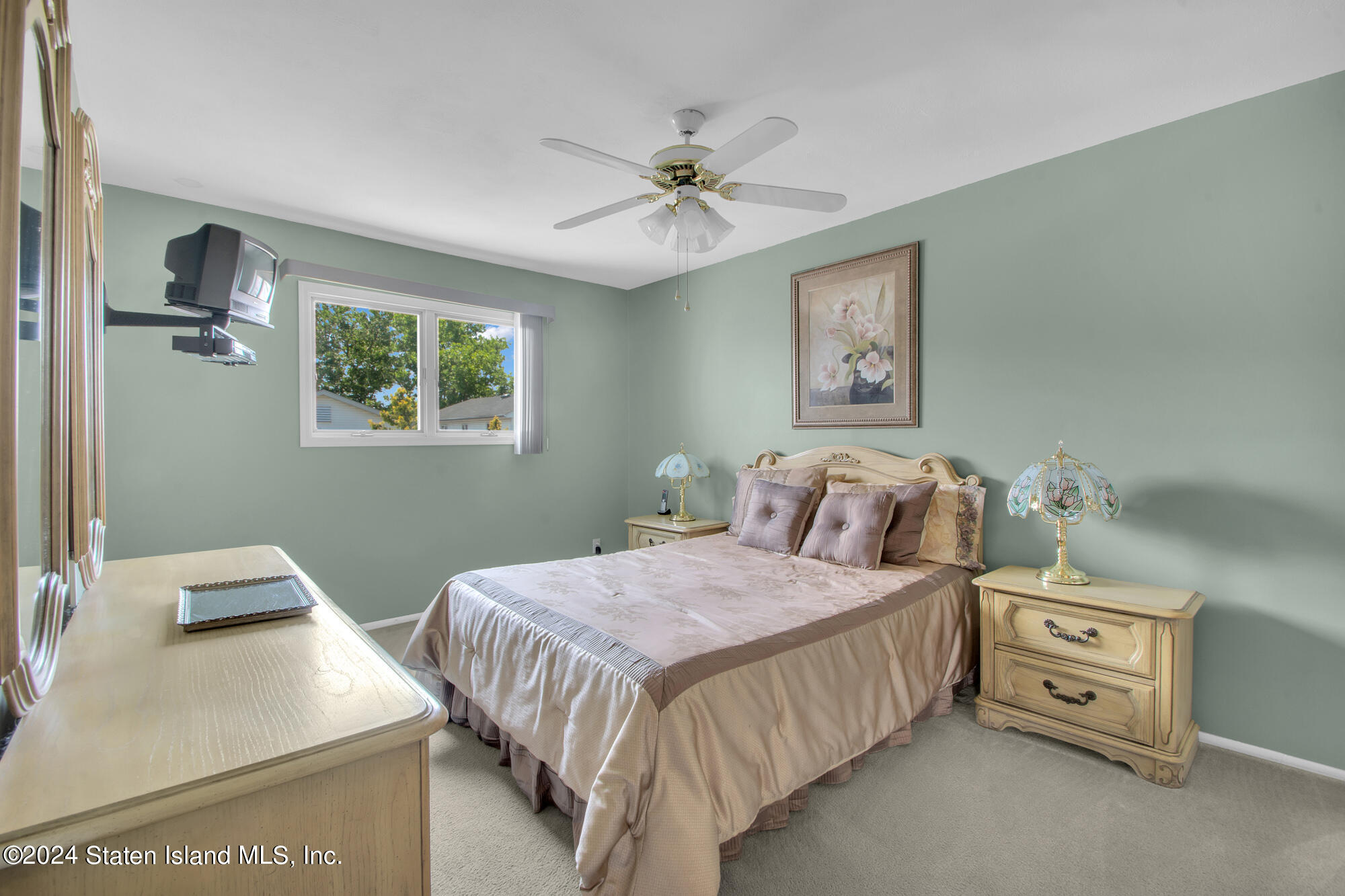 132 Scranton Avenue