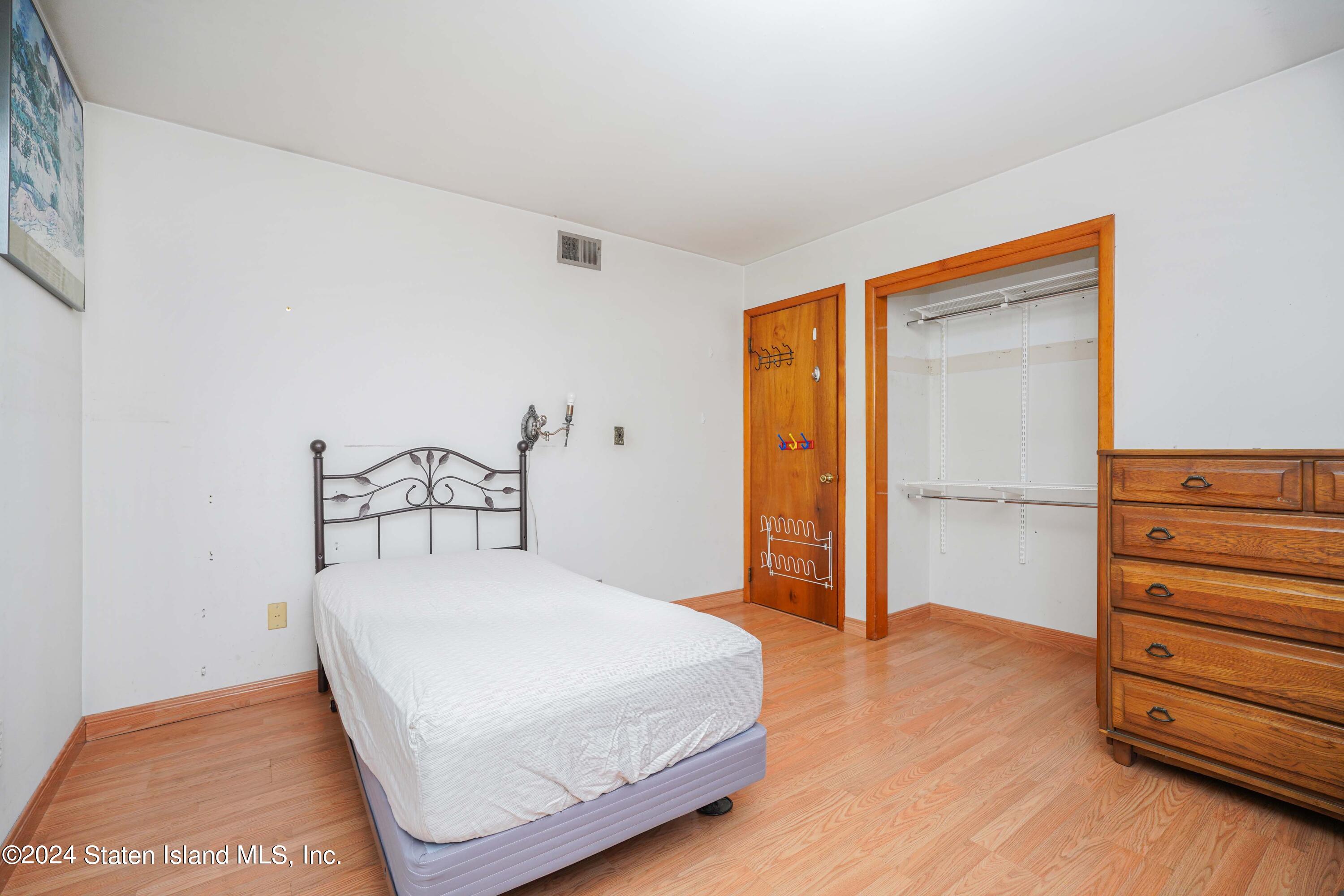 31 Meadow Avenue