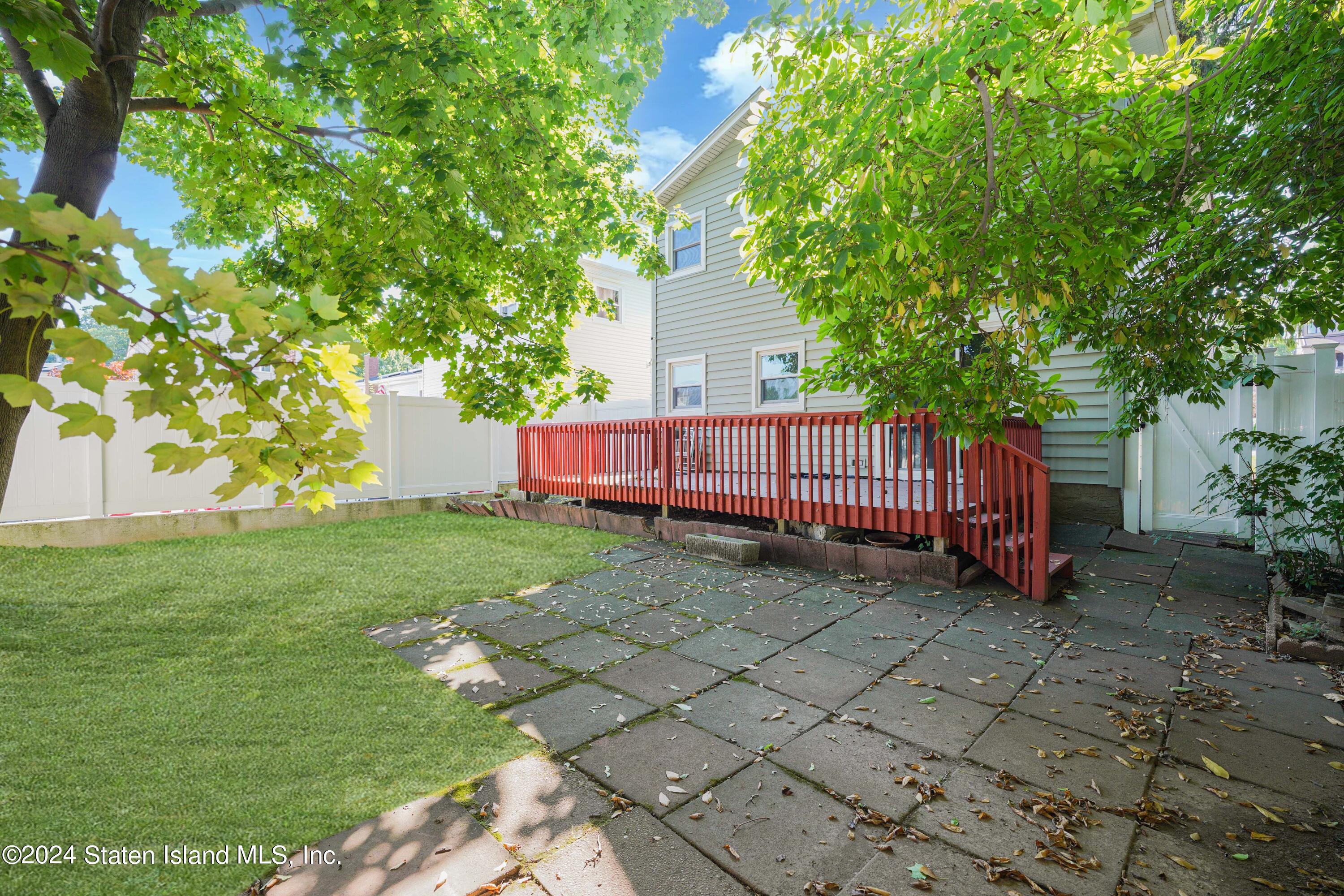 31 Meadow Avenue