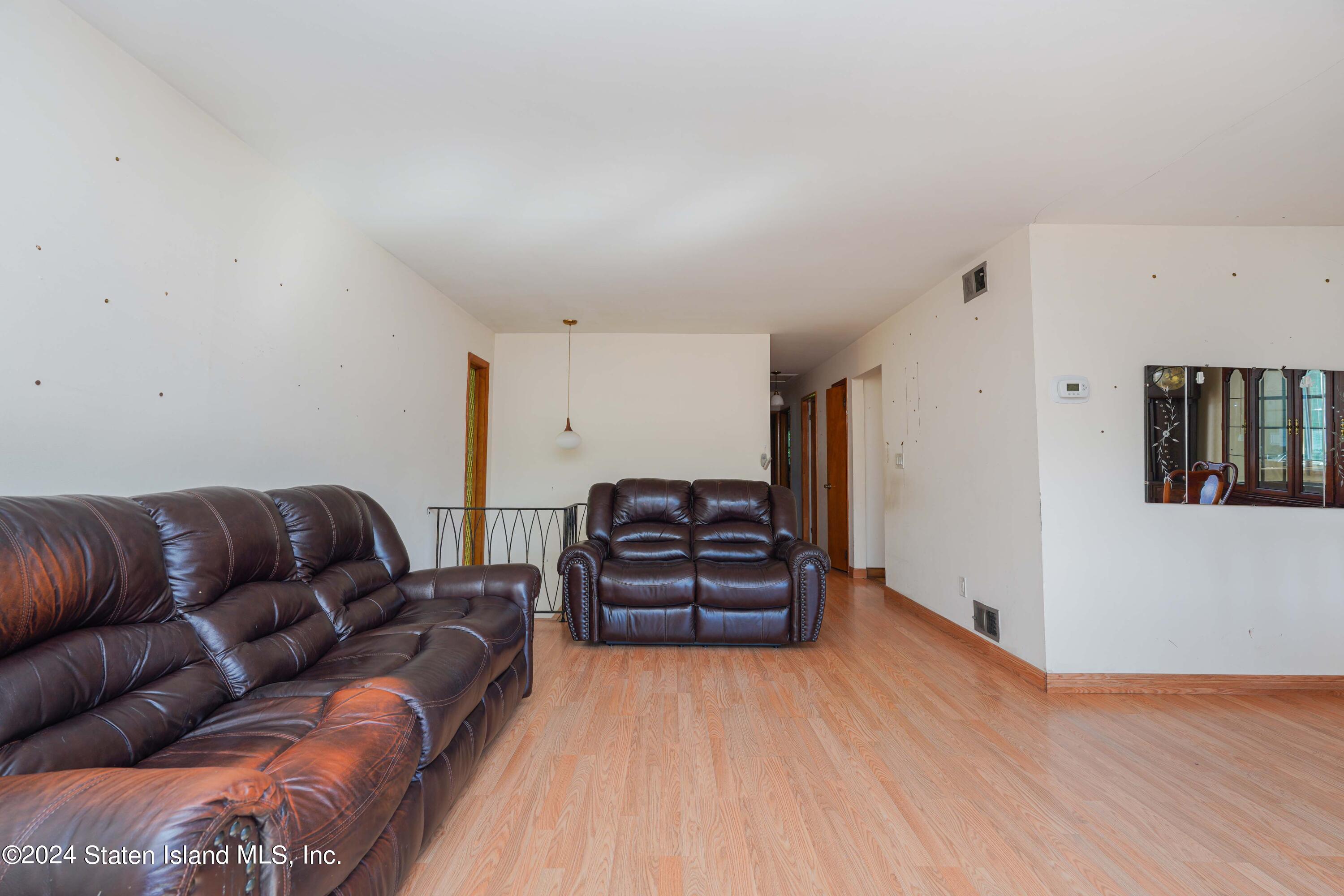 31 Meadow Avenue