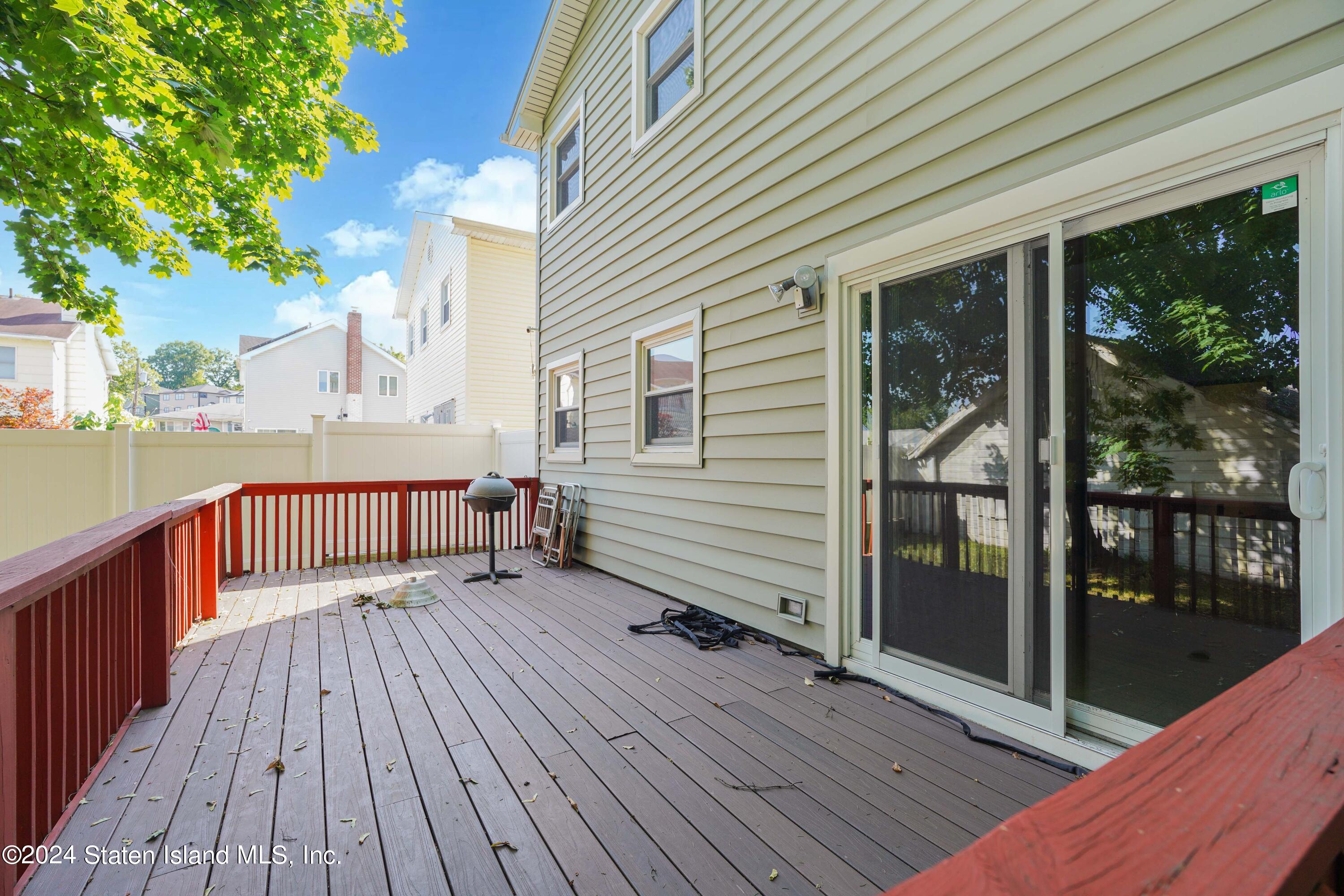 31 Meadow Avenue