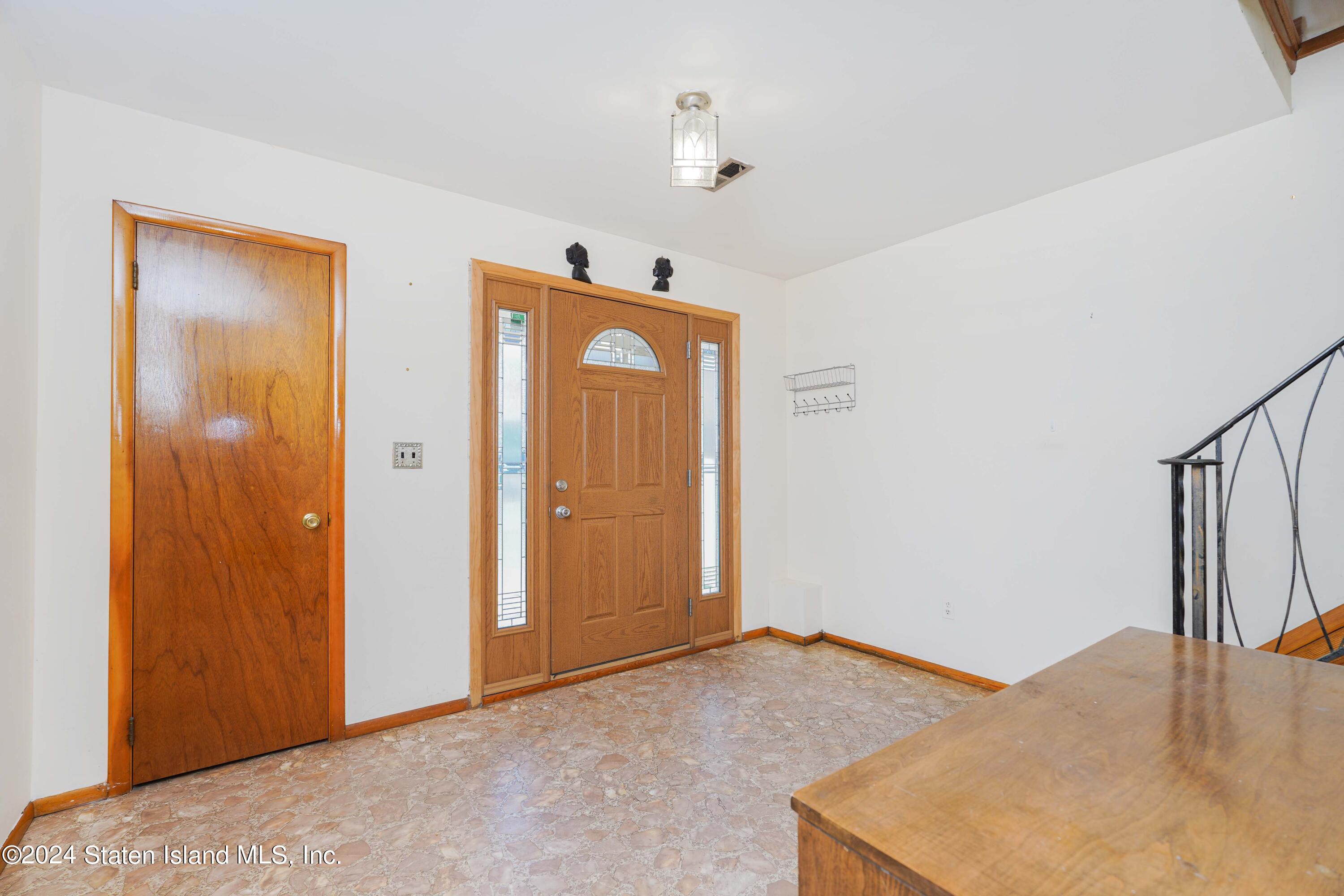 31 Meadow Avenue