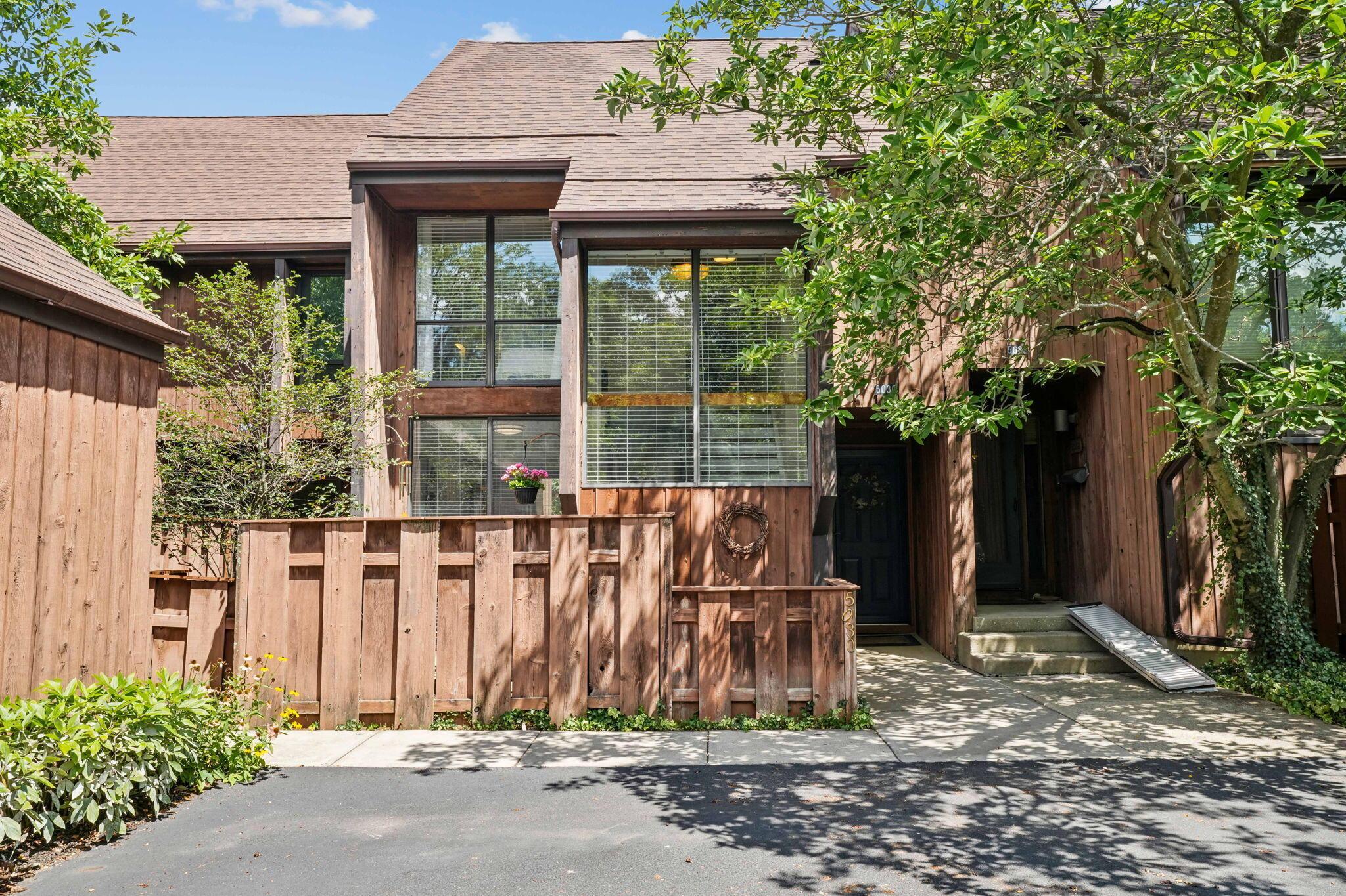 5030 Smoketalk Lane, 3