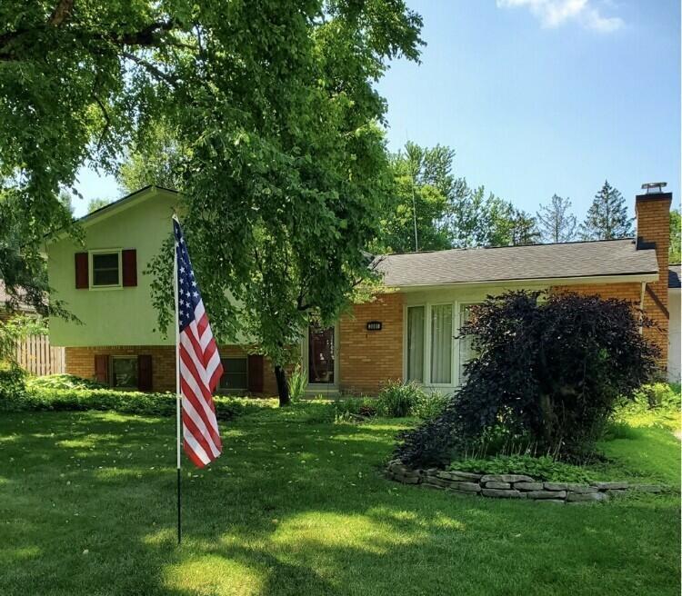 3081 Minerva Lake Road