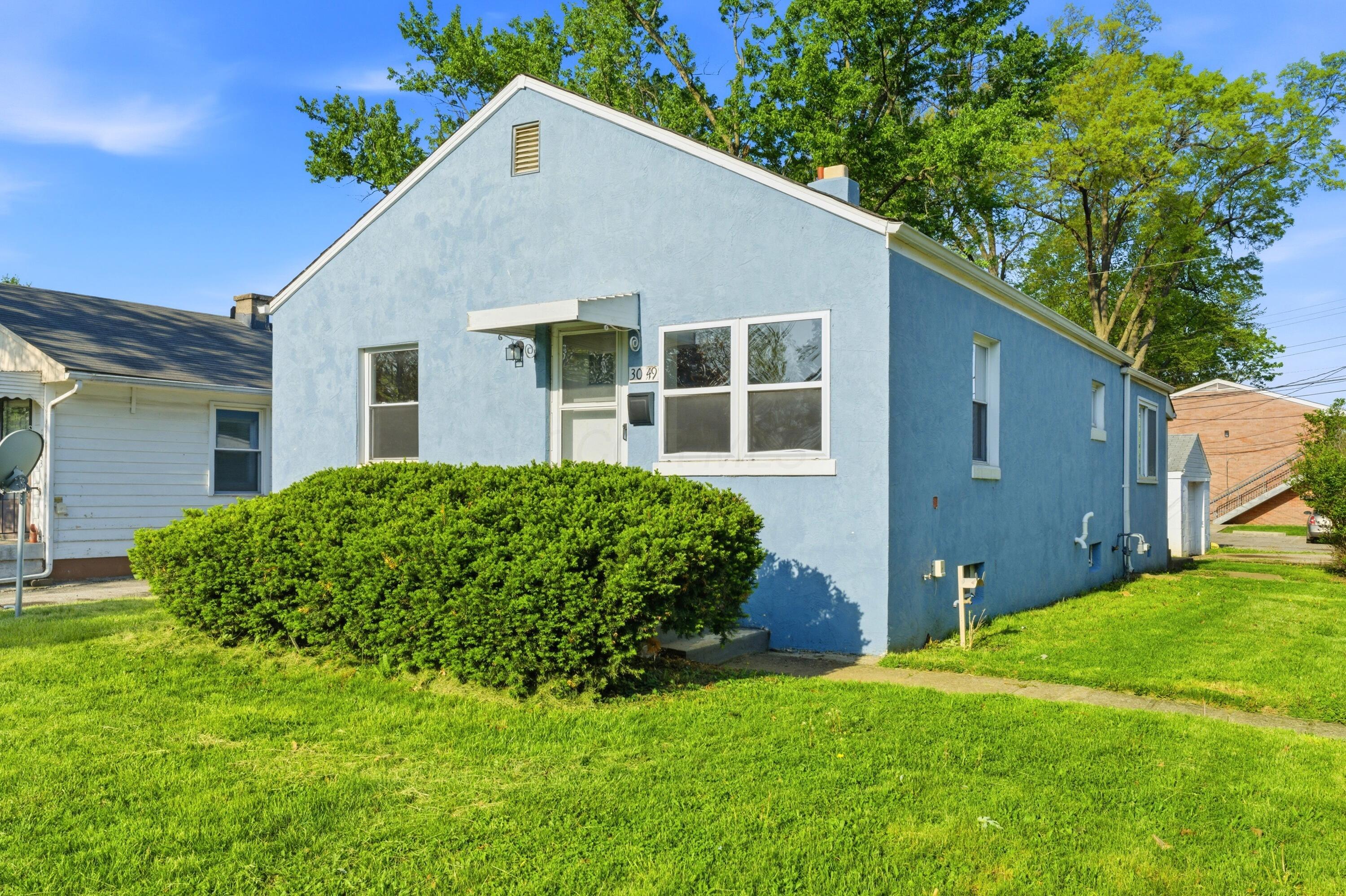 3049 Hiawatha Street
