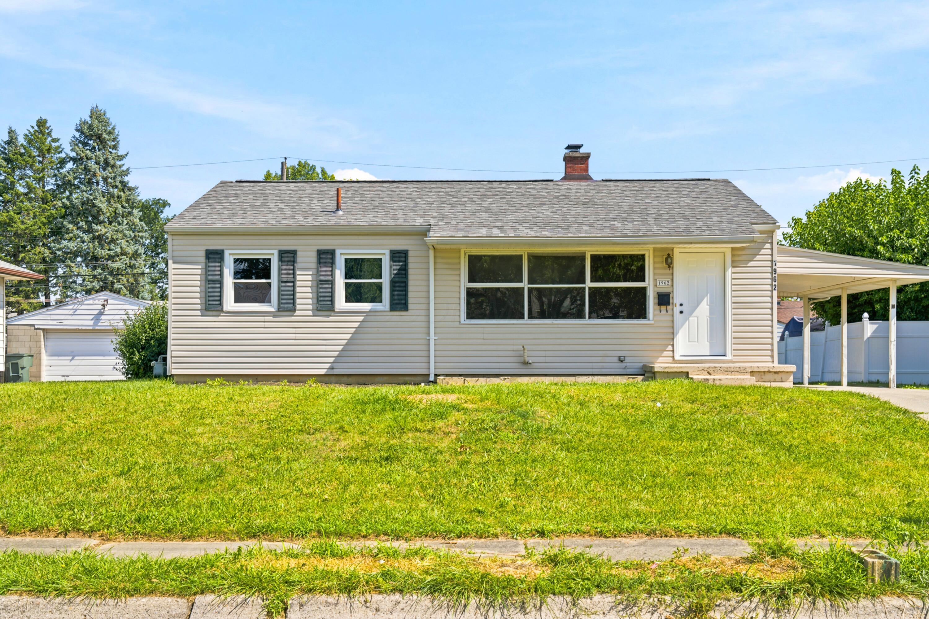 1962 E Beaumont Road