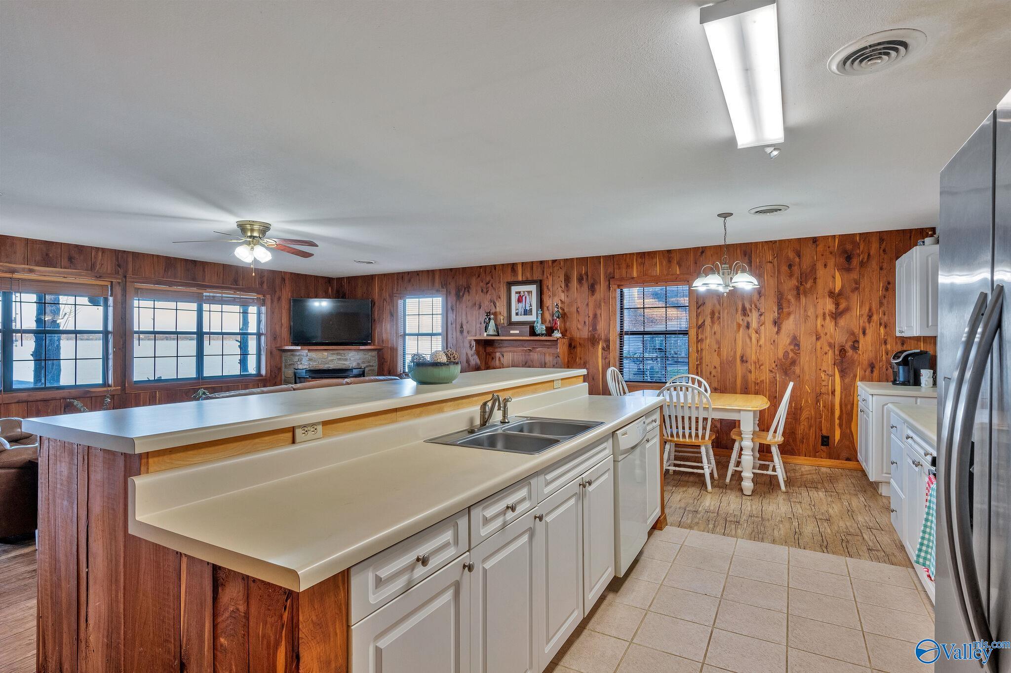 881 Lakewood View Road