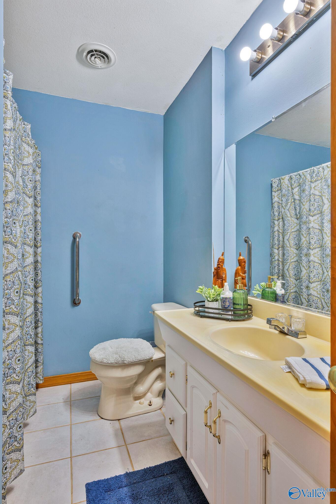 881 Lakewood View Road