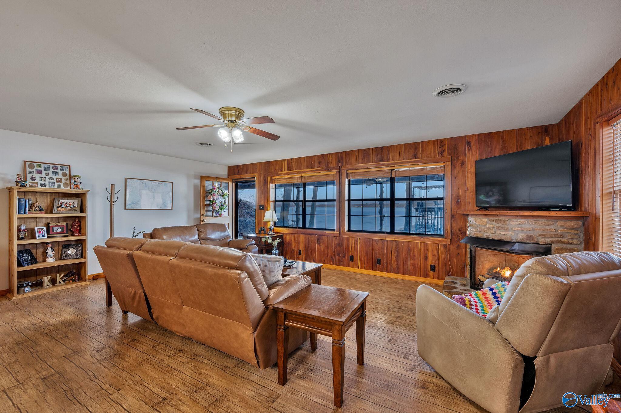 881 Lakewood View Road