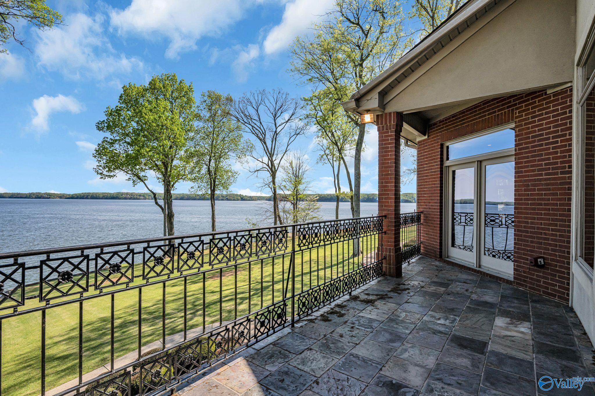 658 Saddlebrook Drive