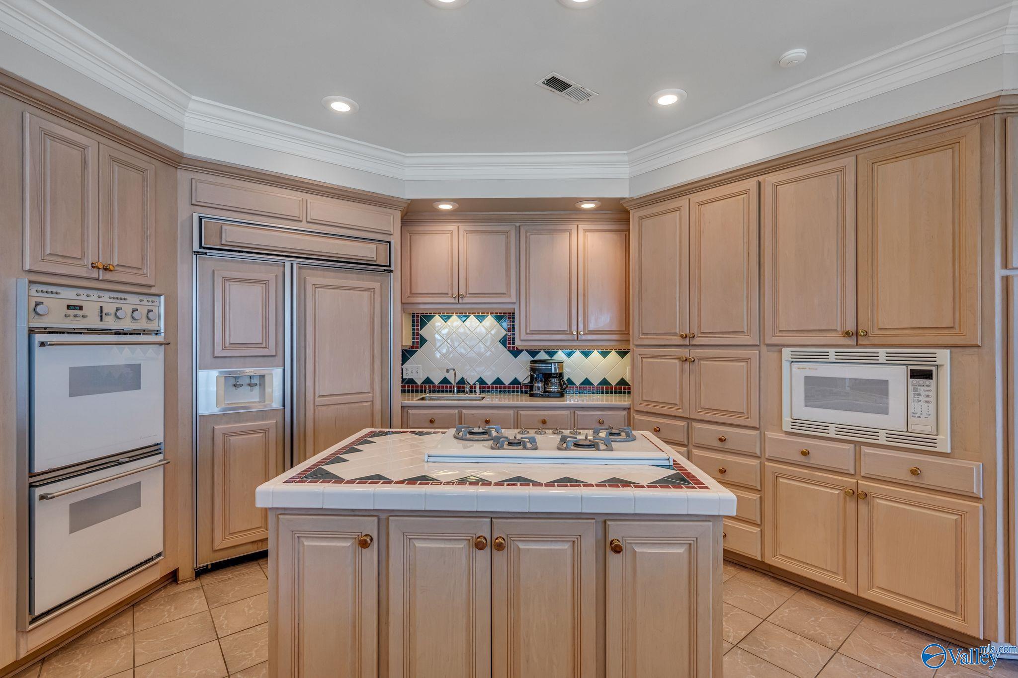 658 Saddlebrook Drive
