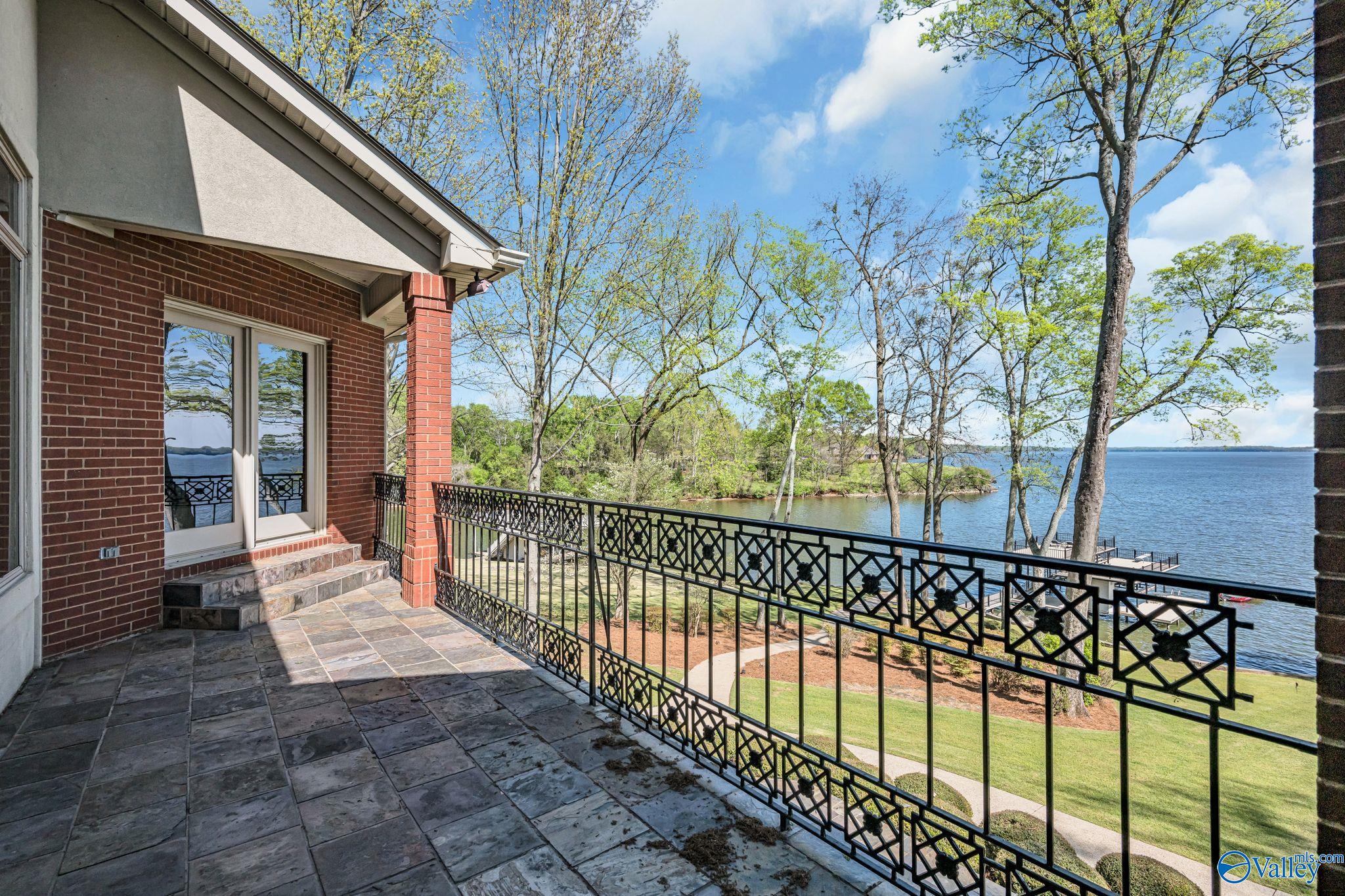658 Saddlebrook Drive