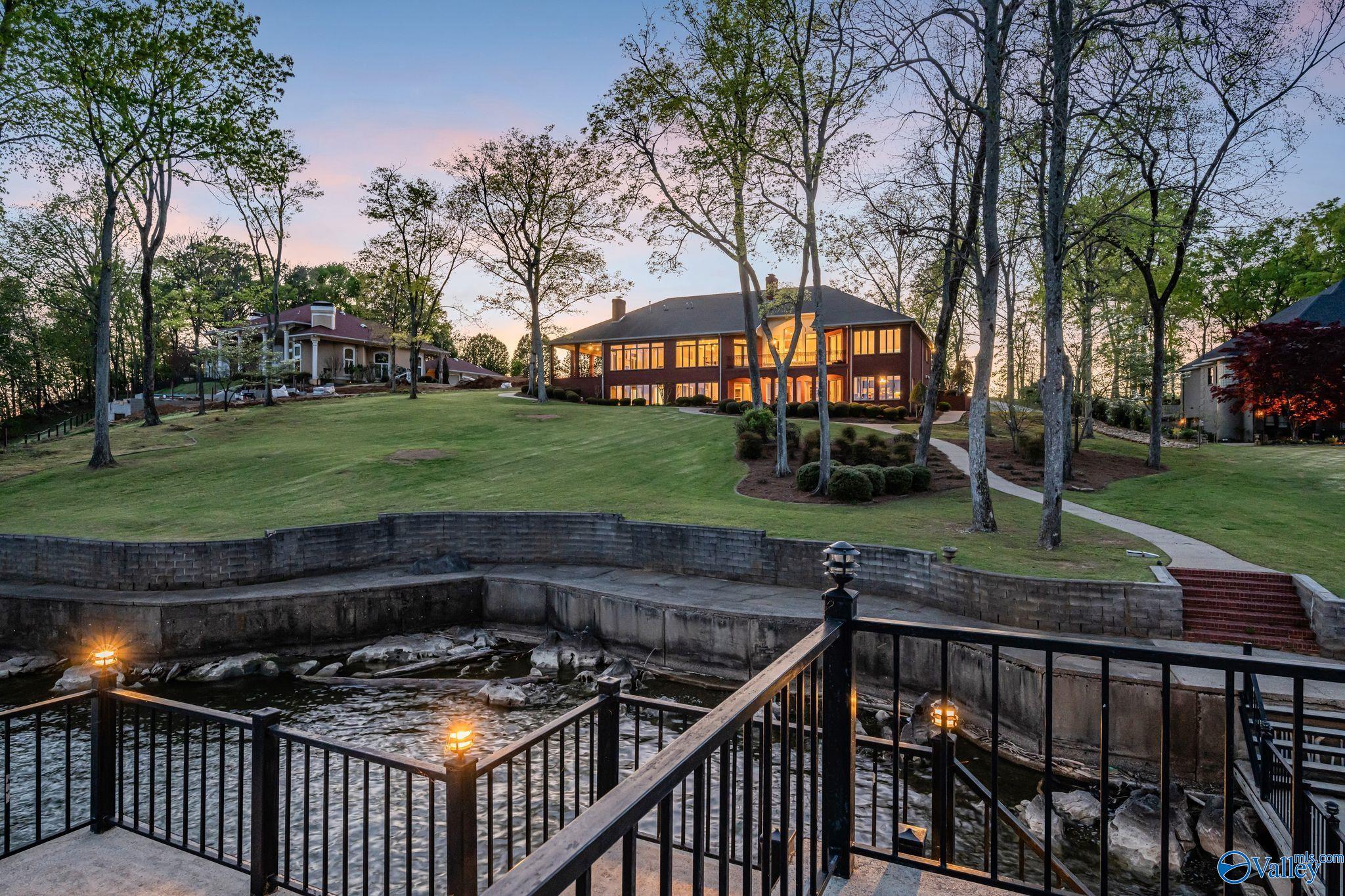 658 Saddlebrook Drive