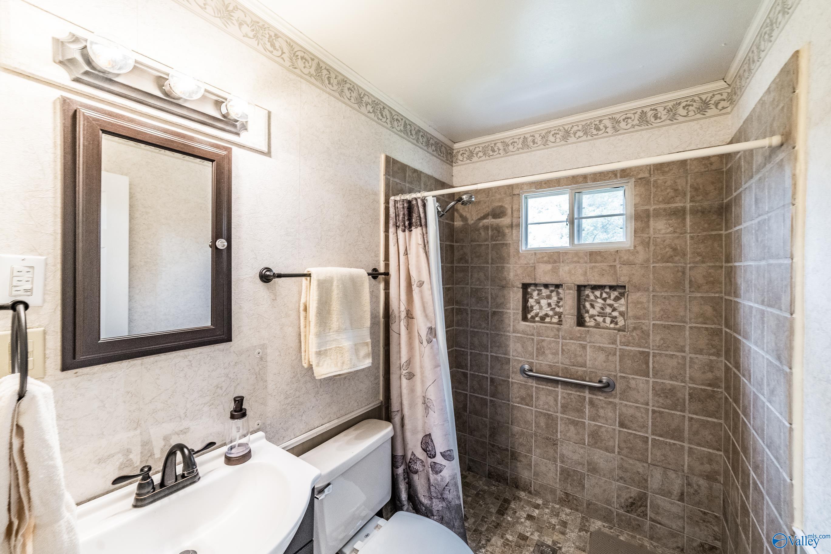 11804 East Gateway Drive