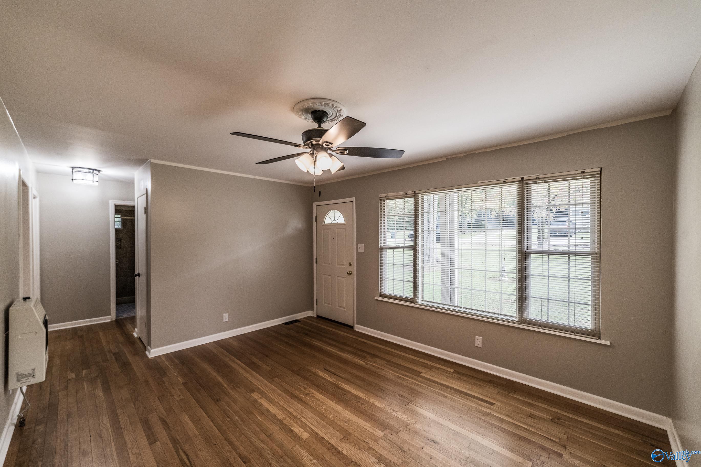 11804 East Gateway Drive