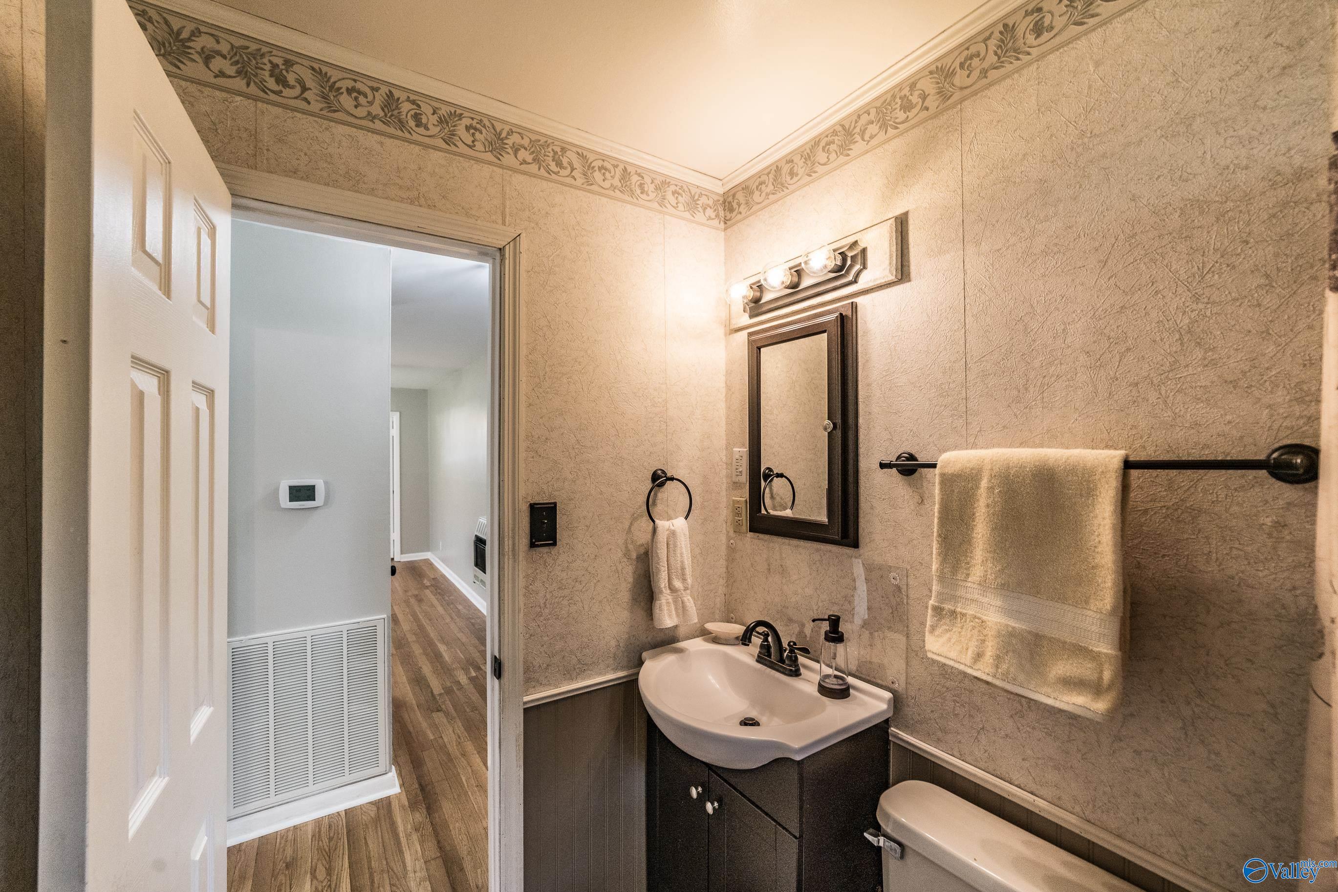 11804 East Gateway Drive