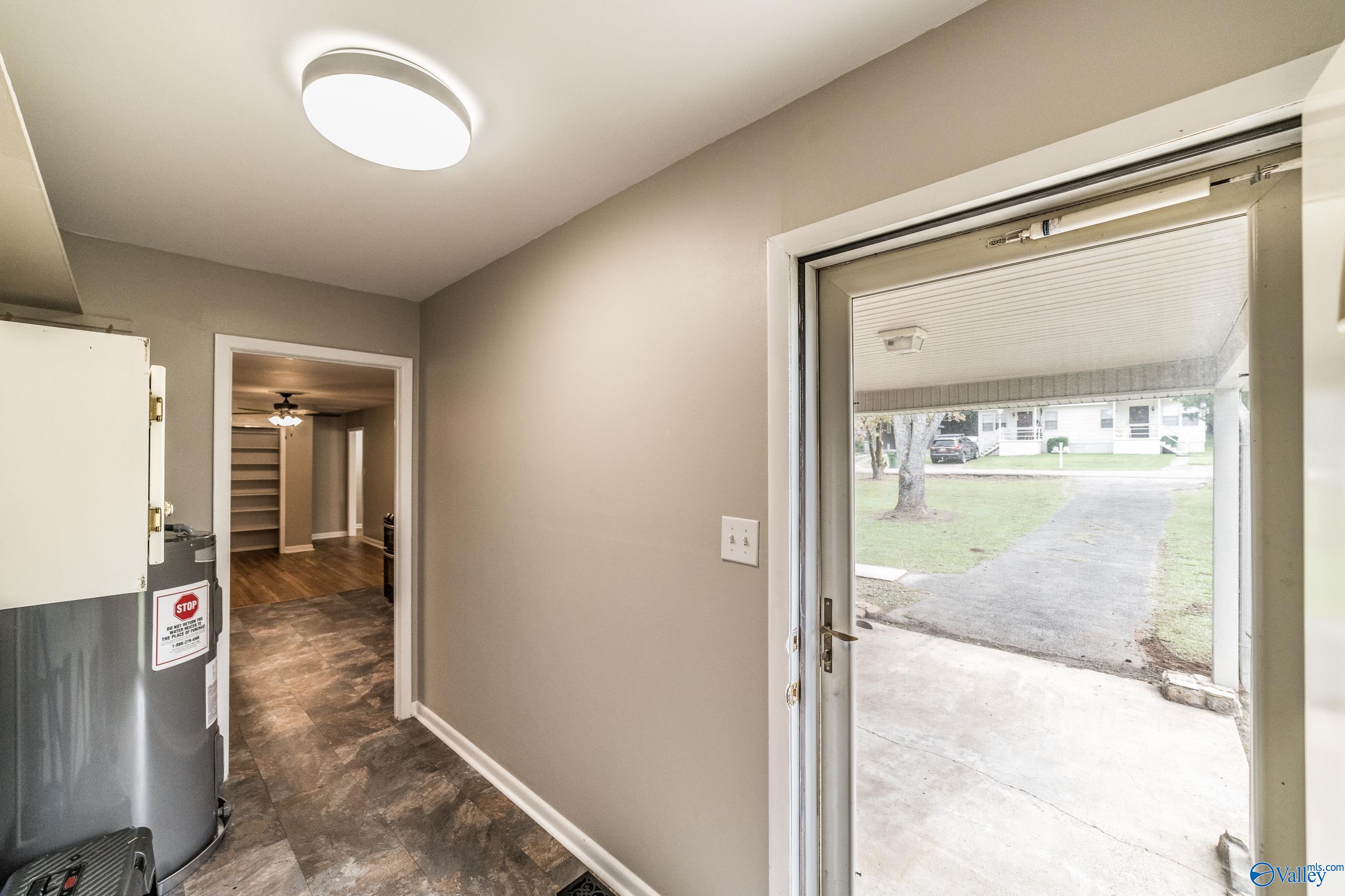 11804 East Gateway Drive