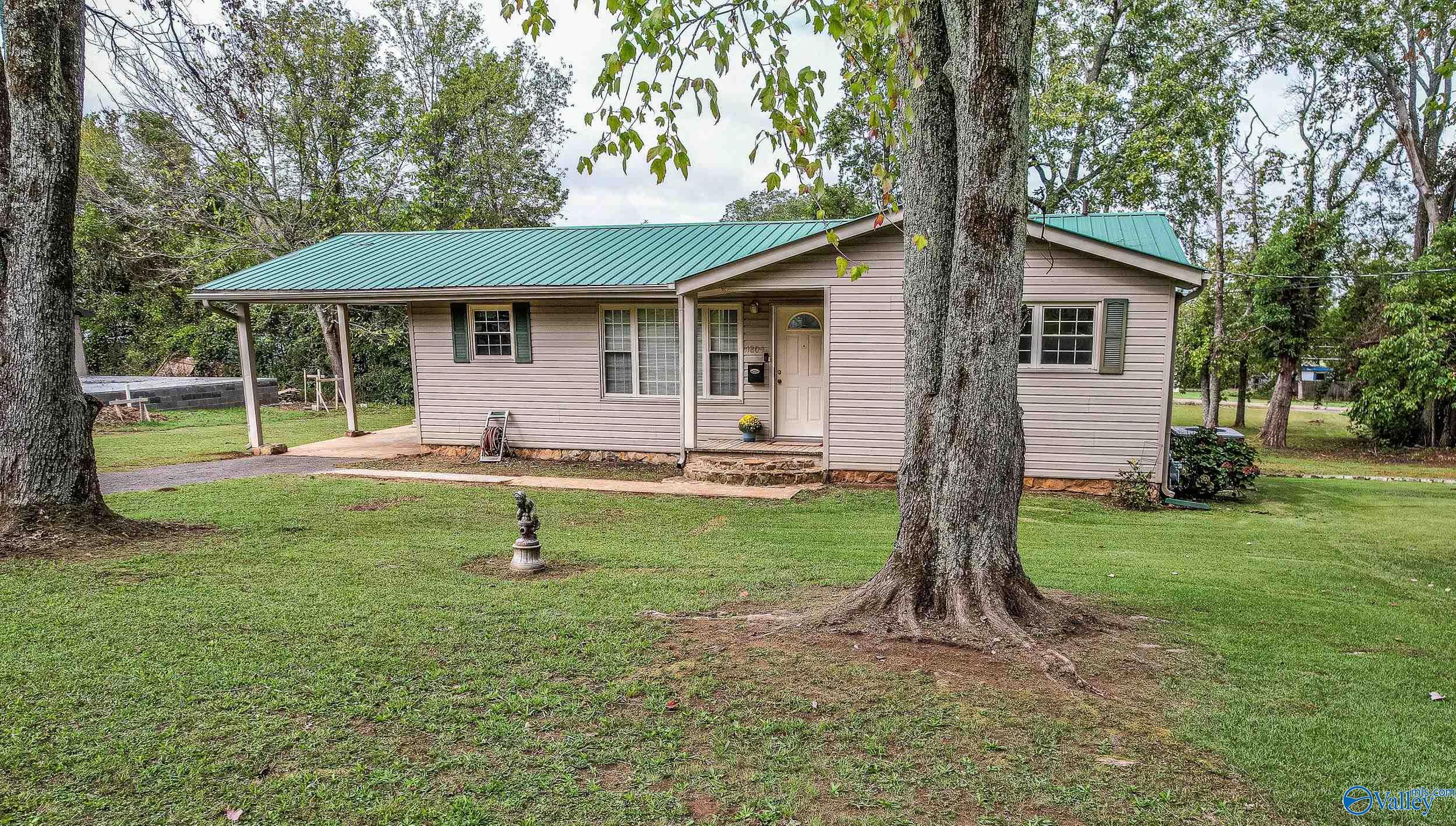 11804 East Gateway Drive