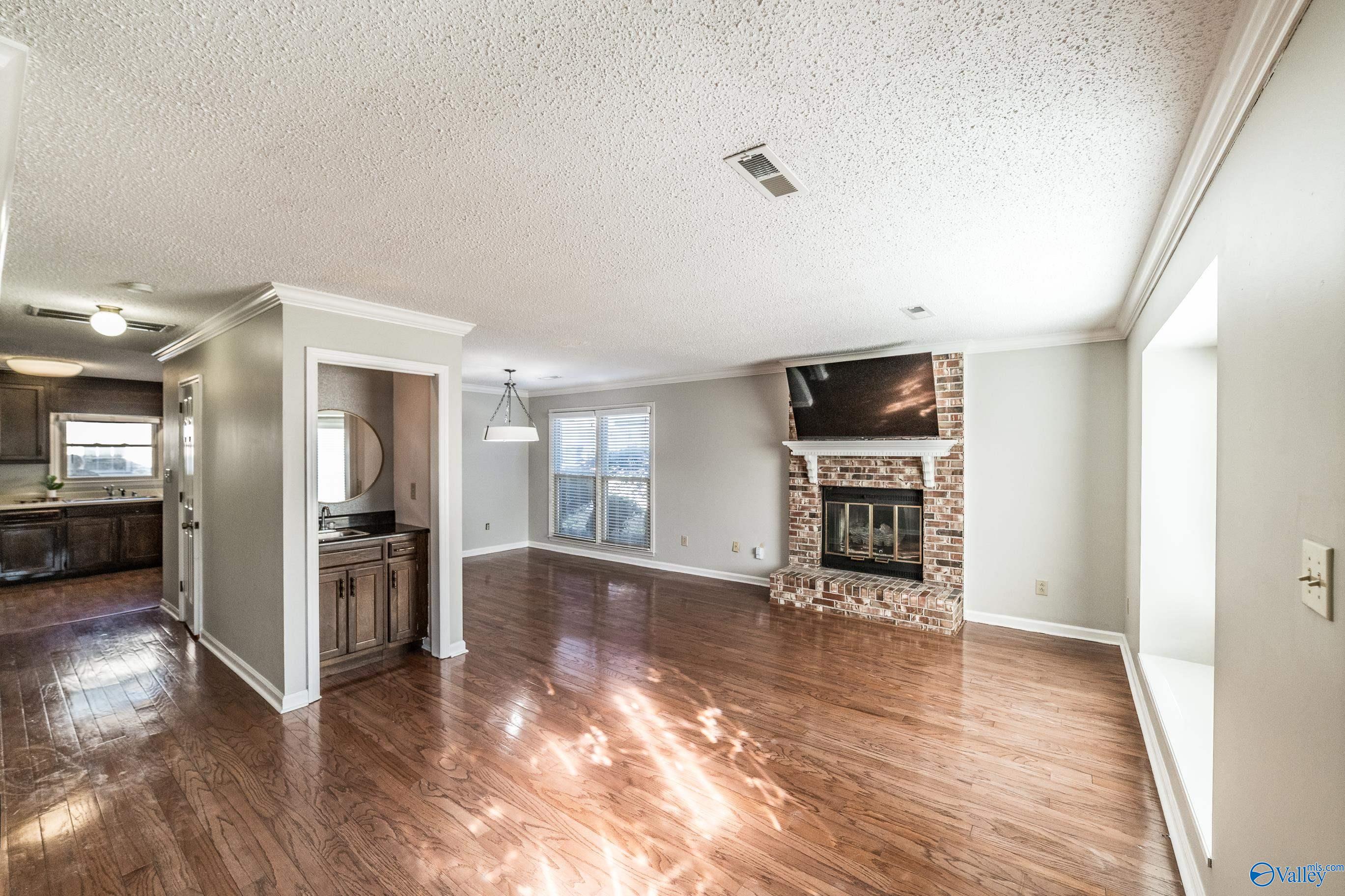 6950 Steeplechase Drive