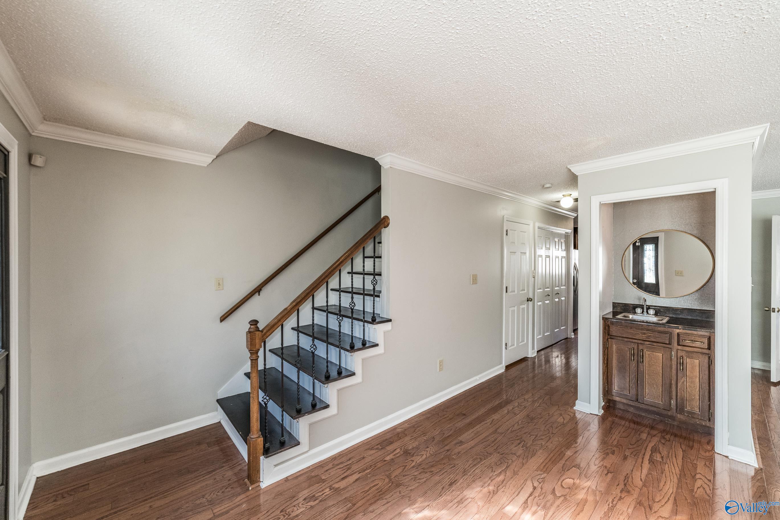 6950 Steeplechase Drive