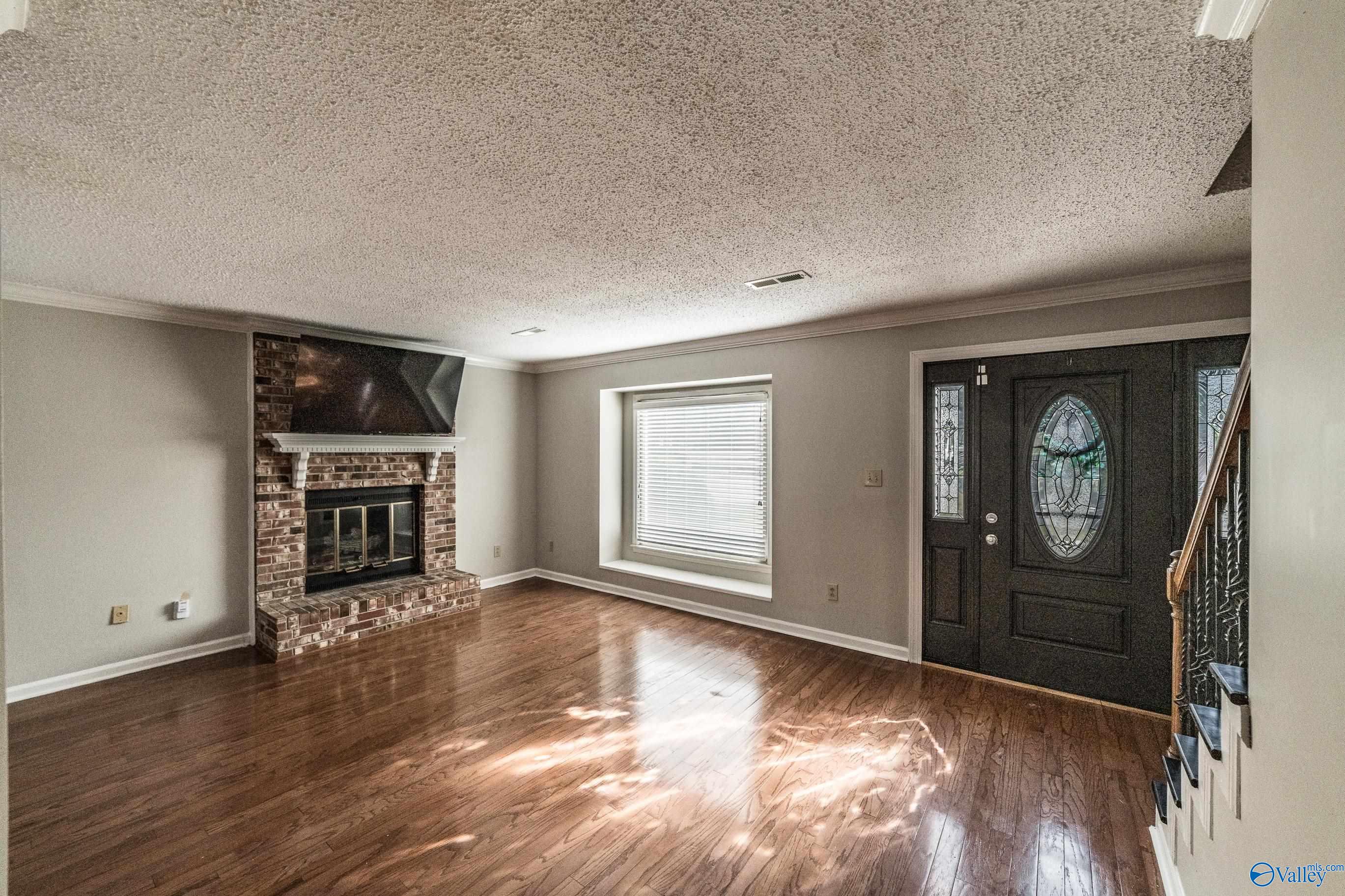 6950 Steeplechase Drive