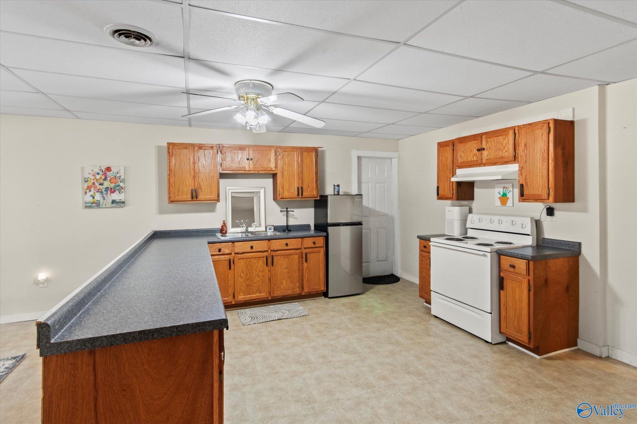 615 Country Club Drive