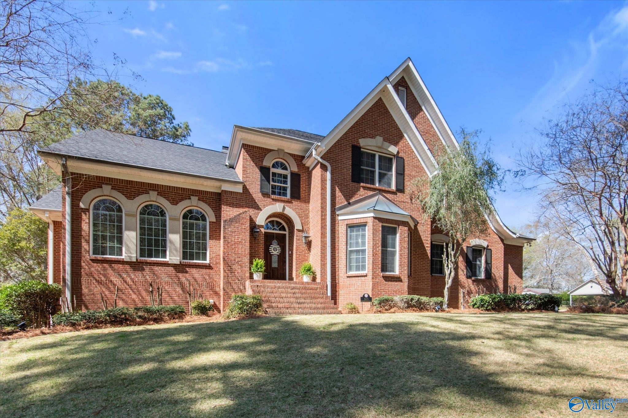 615 Country Club Drive