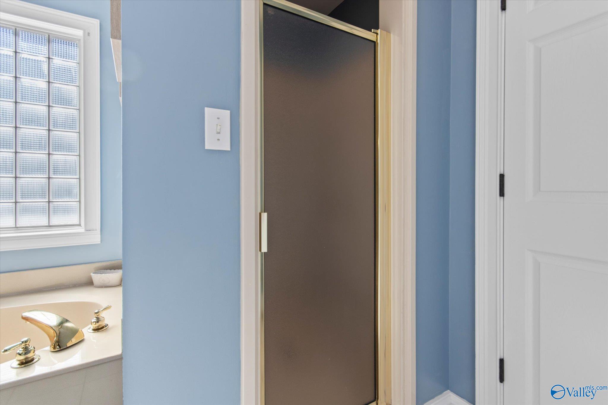 615 Country Club Drive