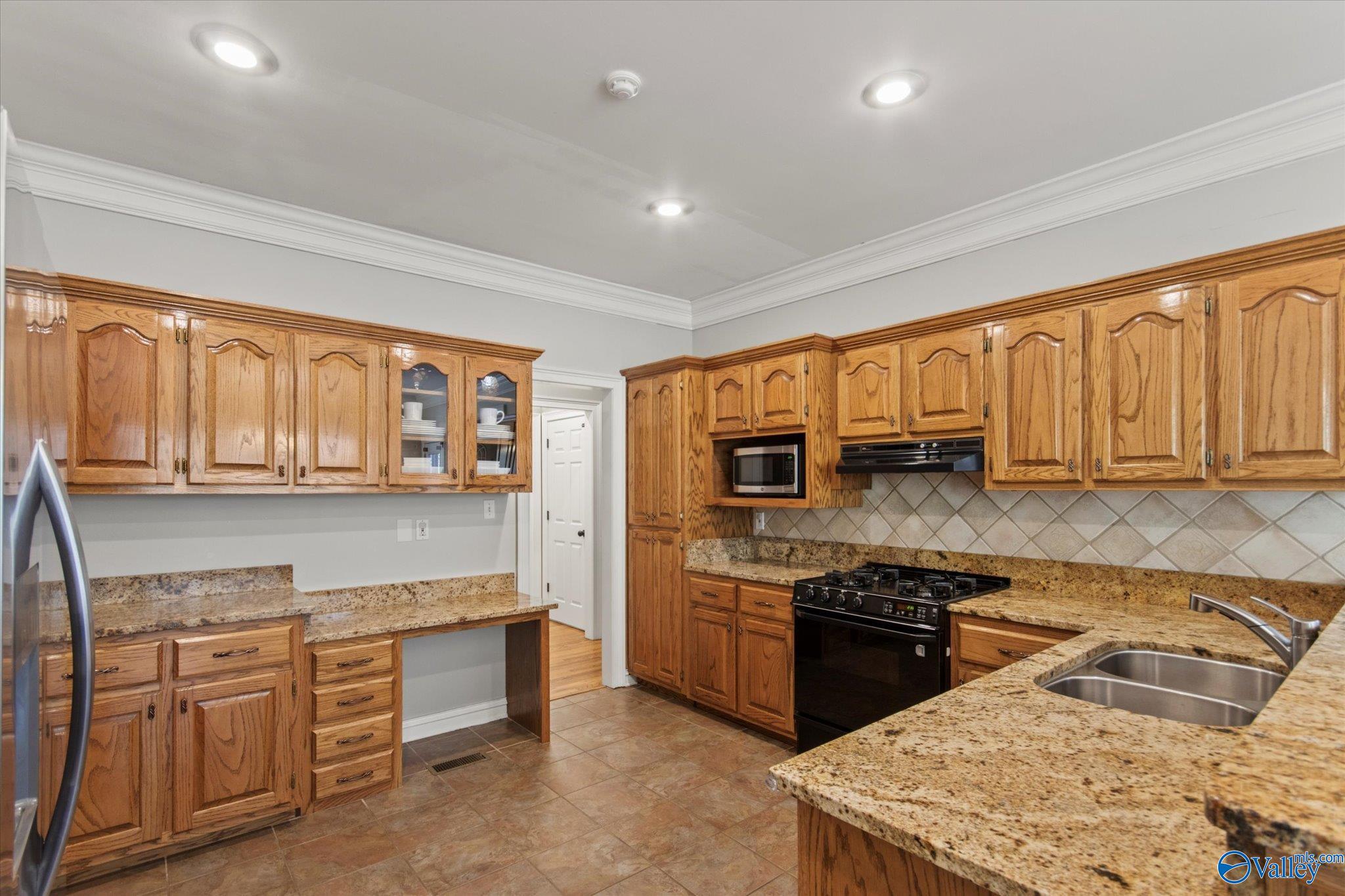 615 Country Club Drive