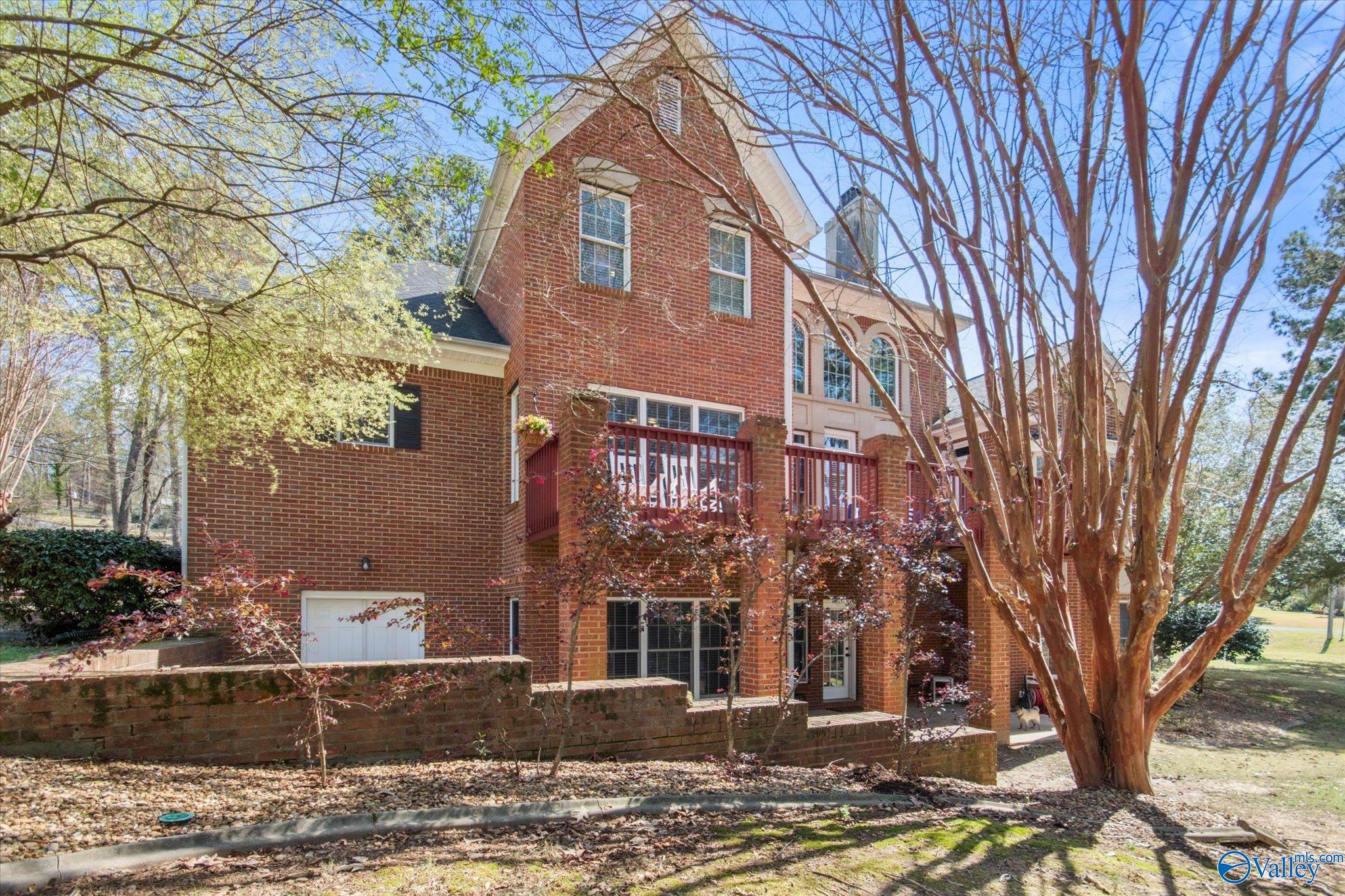 615 Country Club Drive