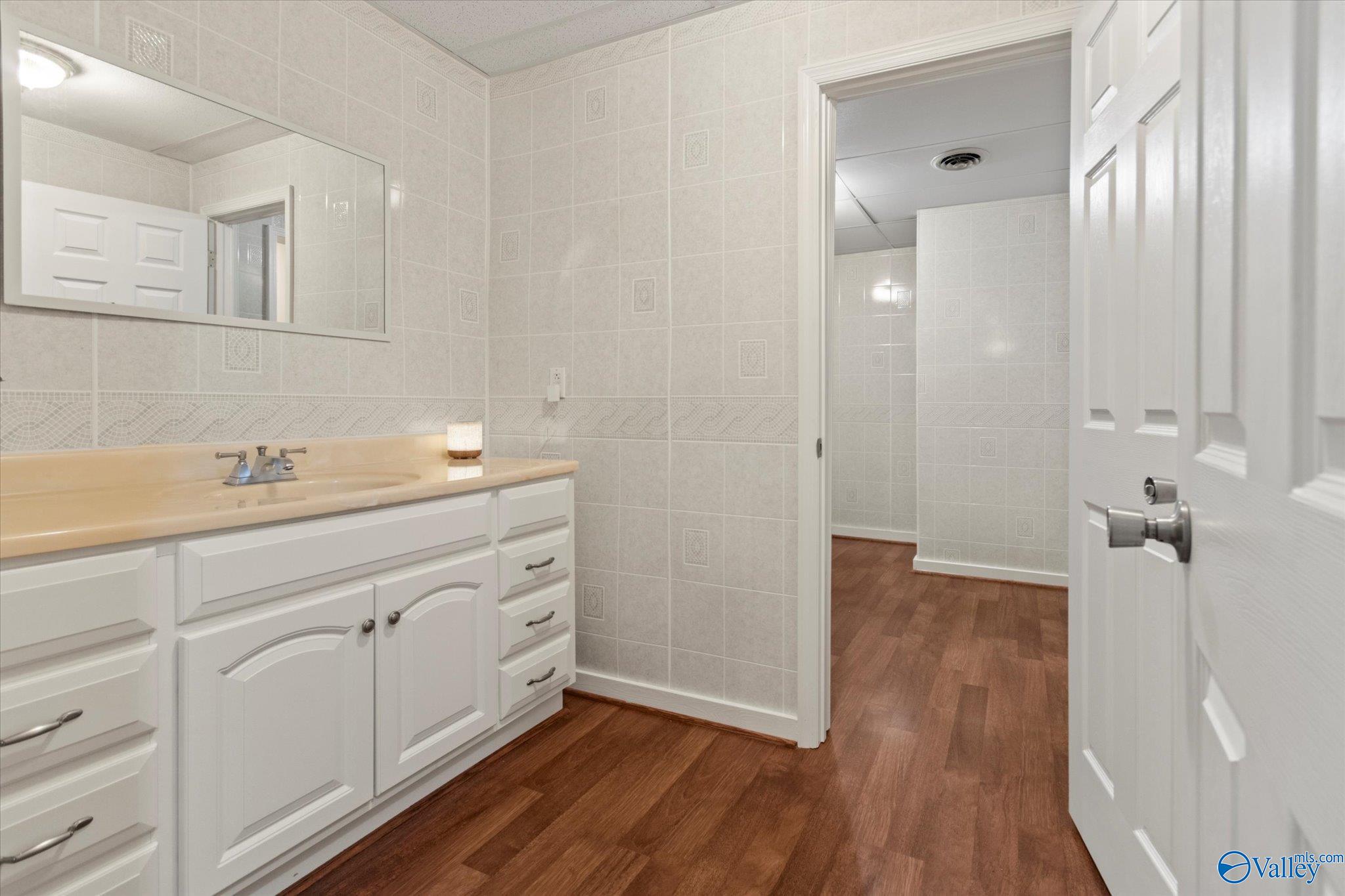 615 Country Club Drive