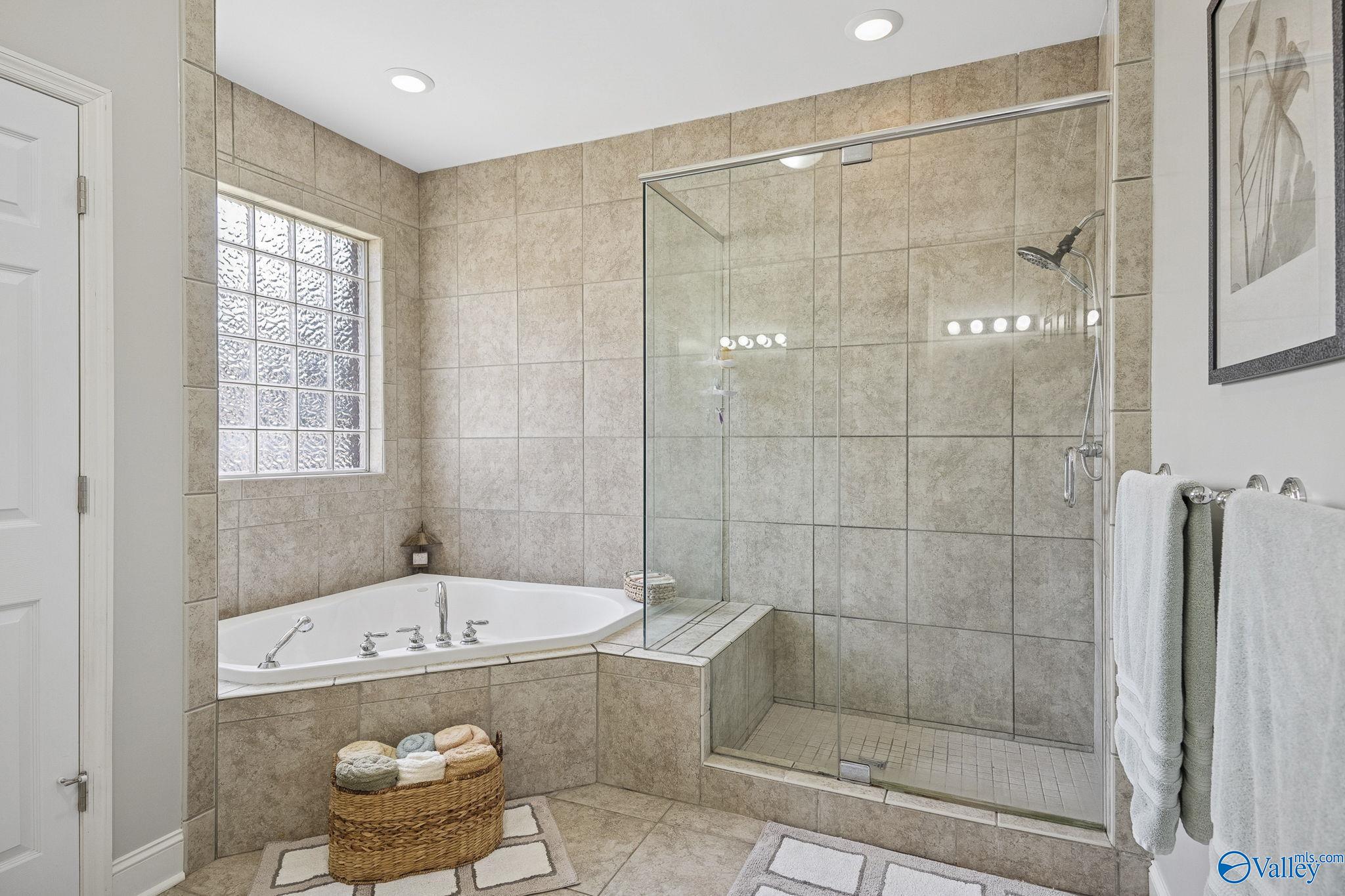 105 Turtle Bank Court