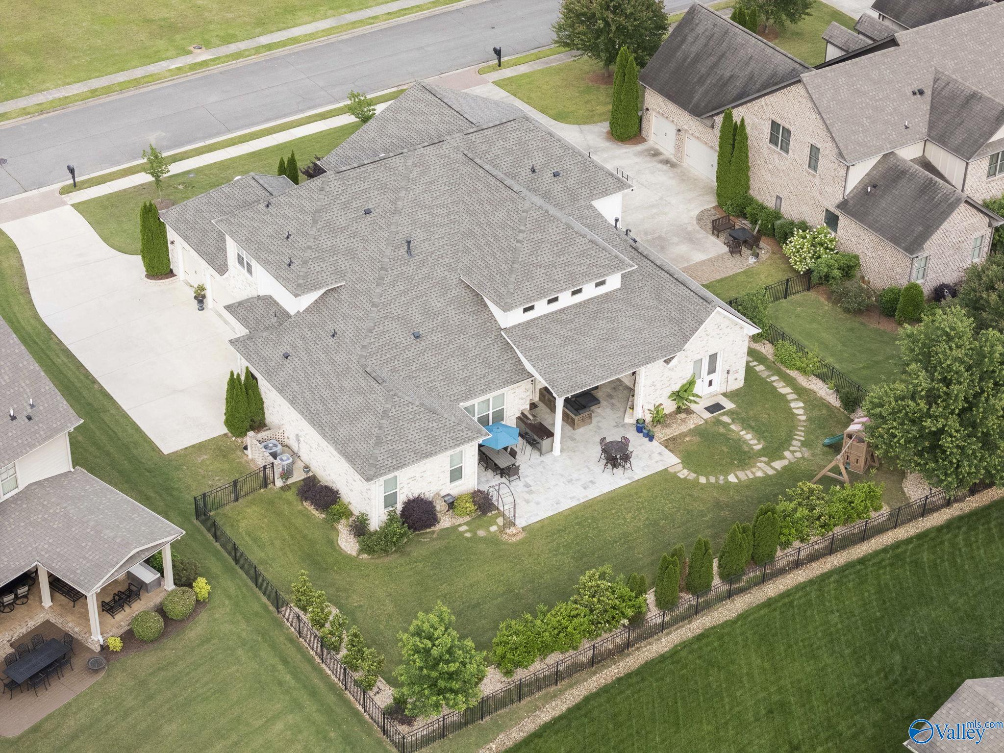 11 SE Braewick Place