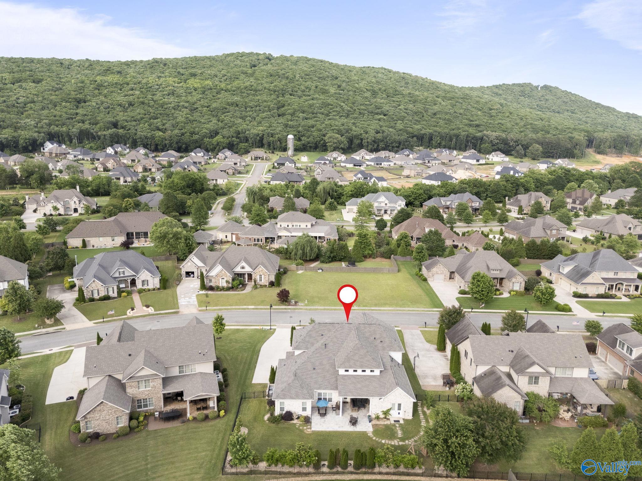 11 SE Braewick Place