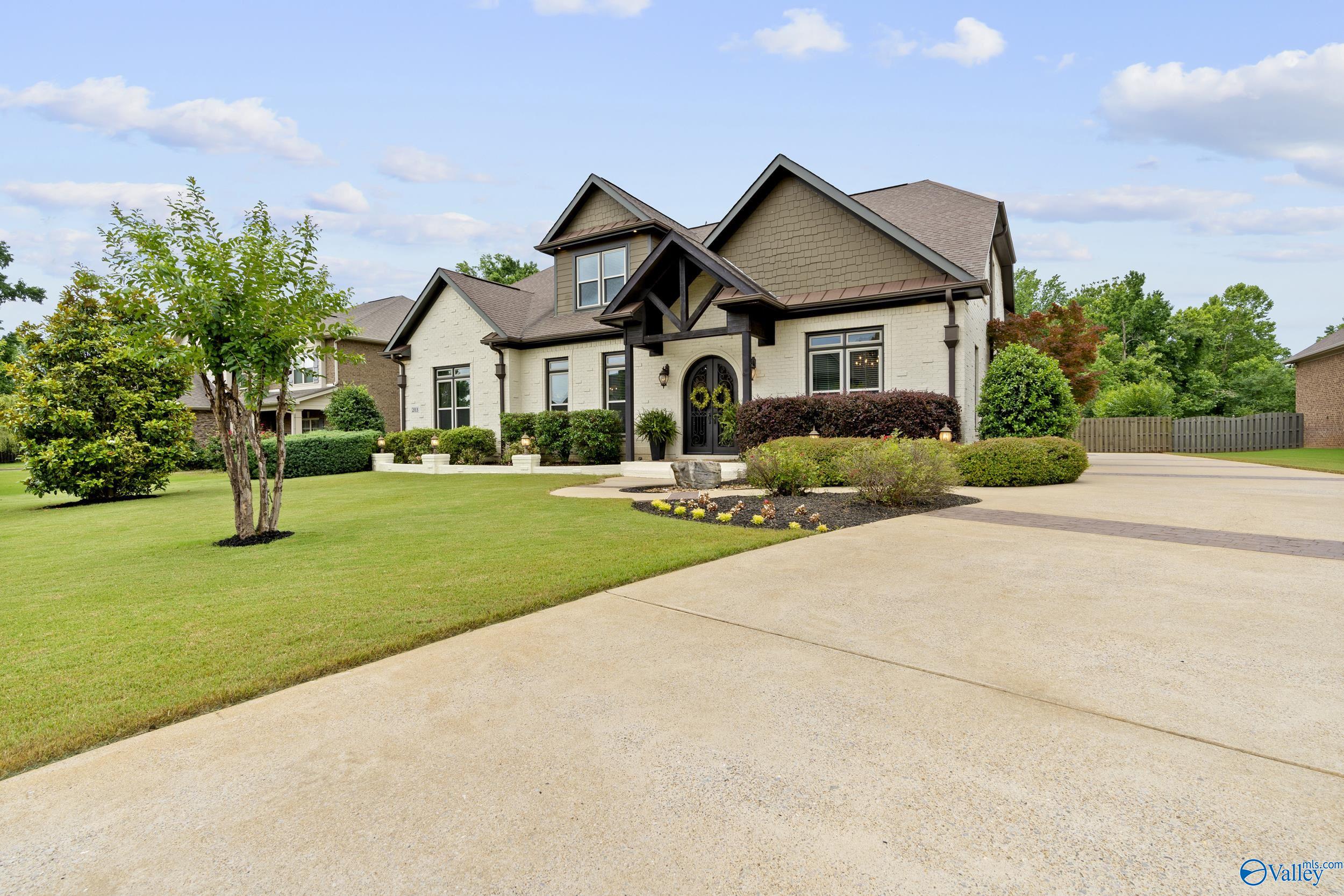 203 Coach Lamp Drive