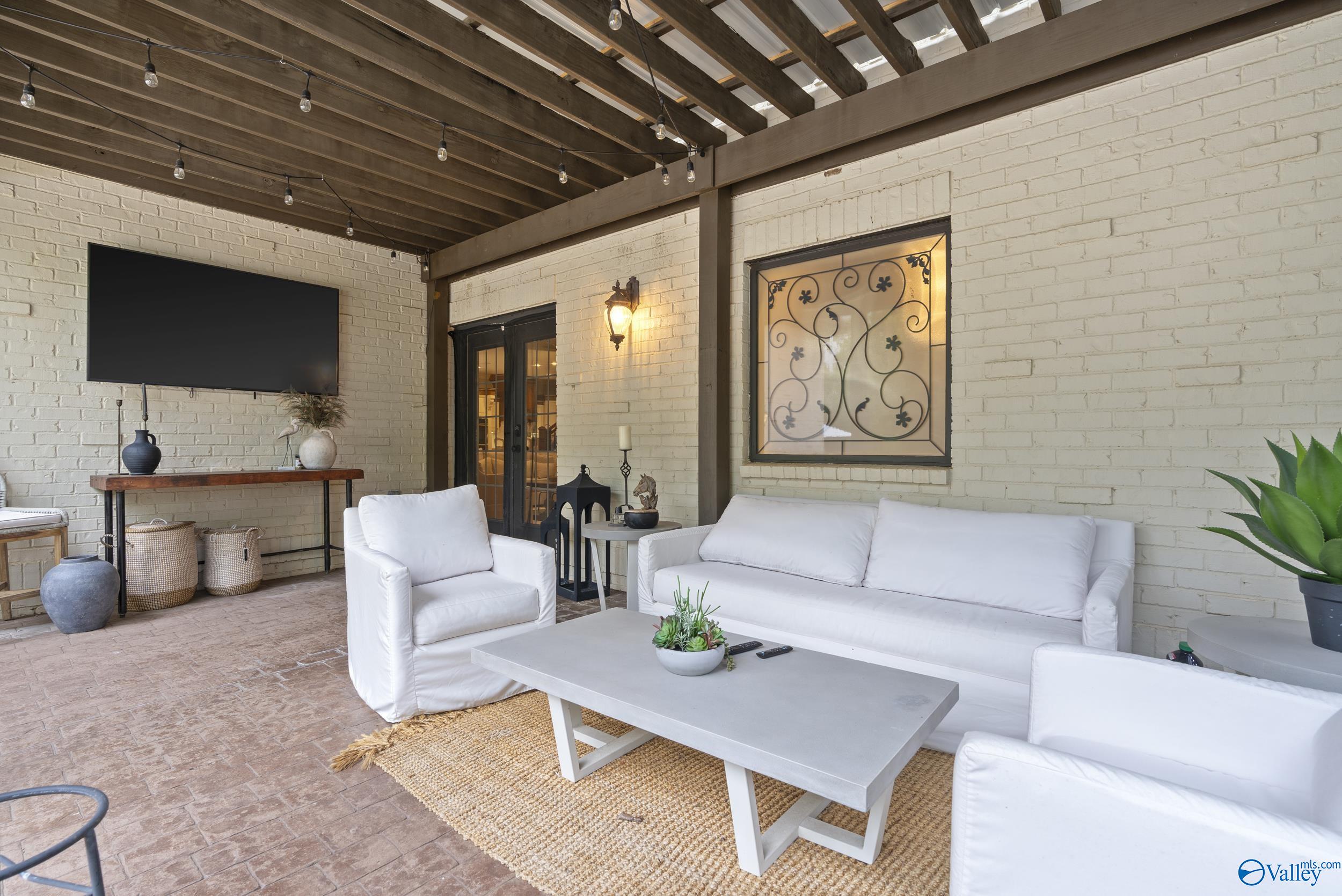 203 Coach Lamp Drive