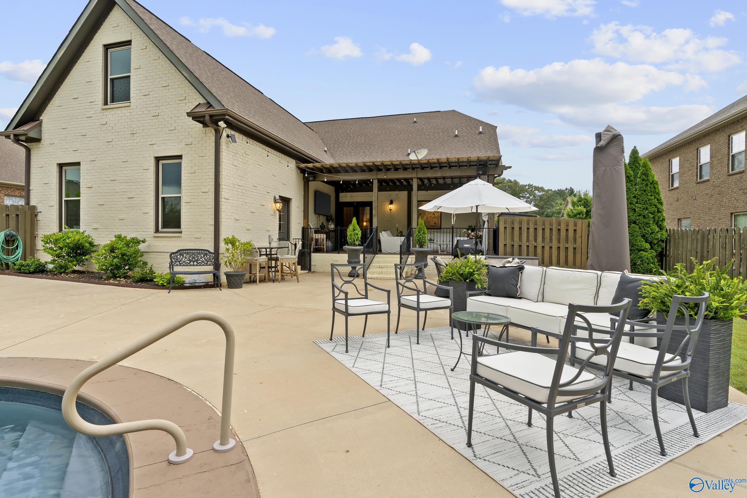 203 Coach Lamp Drive