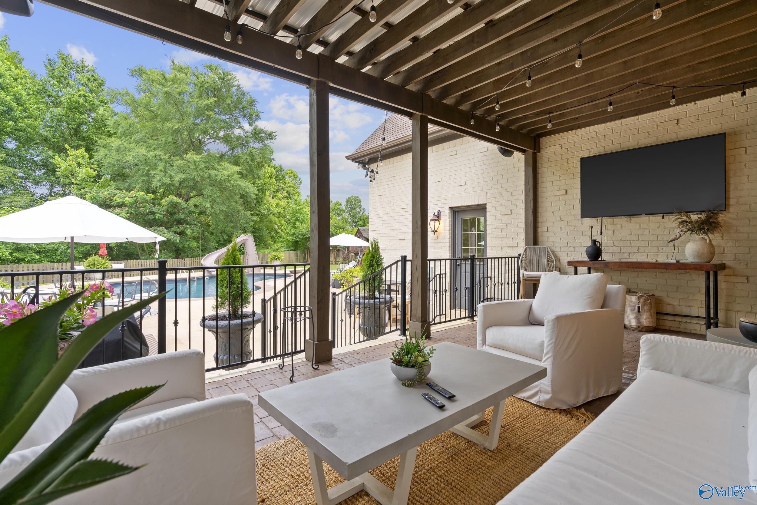 203 Coach Lamp Drive