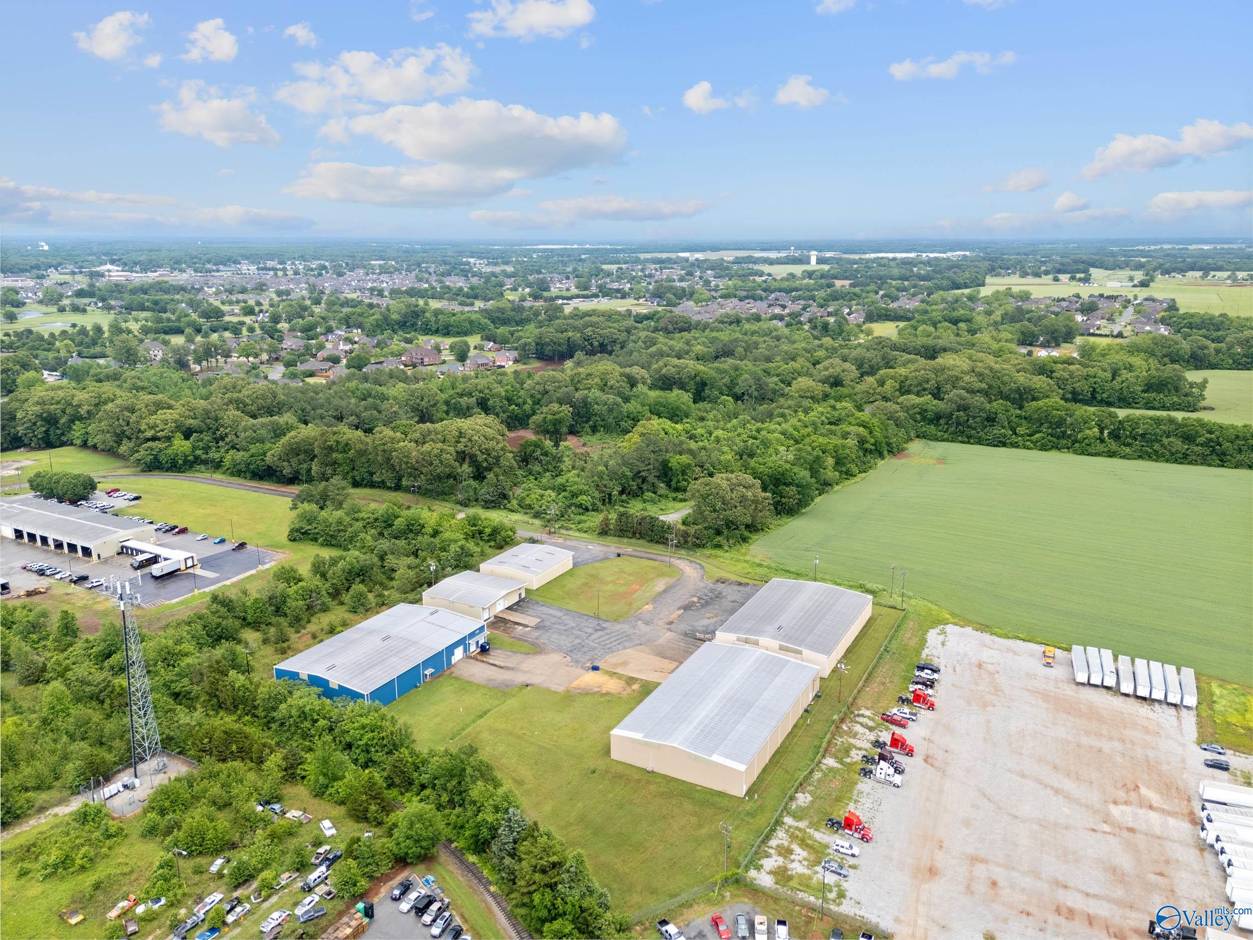 120 Commerce Street # 123 Unit: 119-123