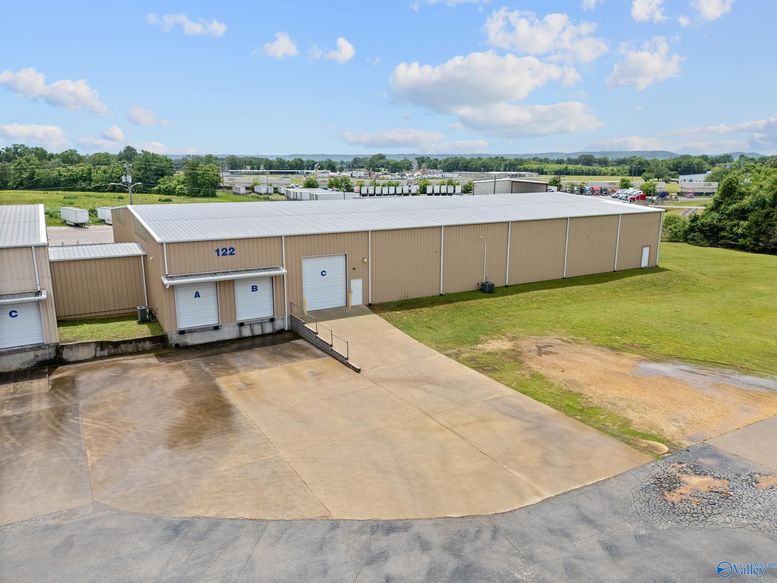 120 Commerce Street # 123 Unit: 119-123