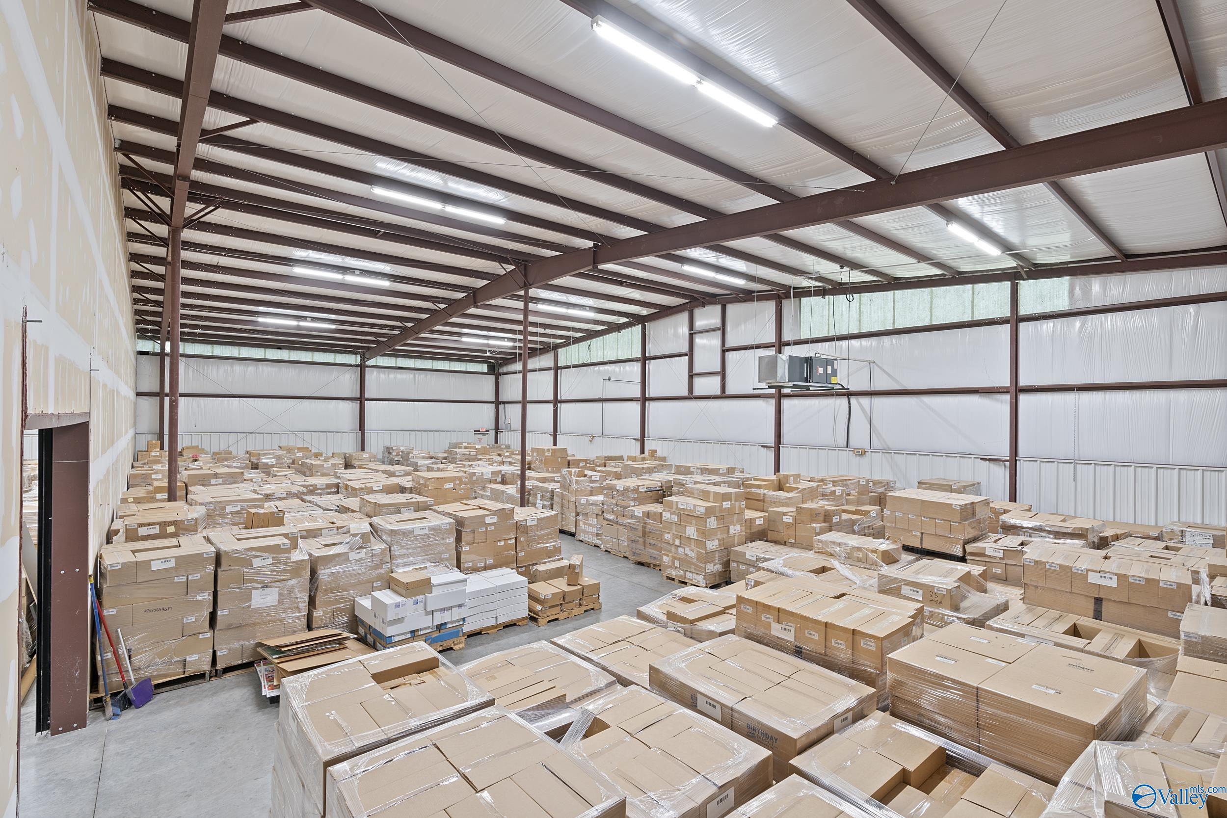 120 Commerce Street # 123 Unit: 119-123