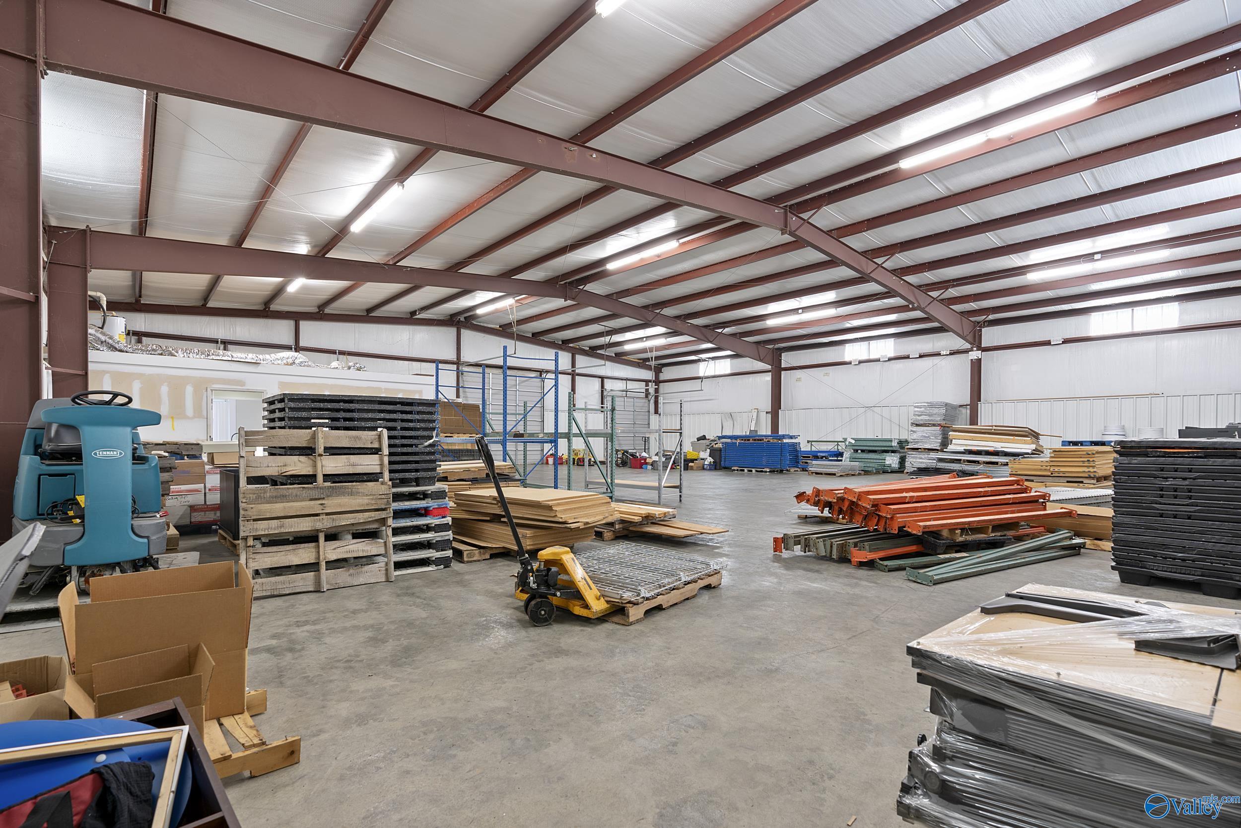 120 Commerce Street # 123 Unit: 119-123