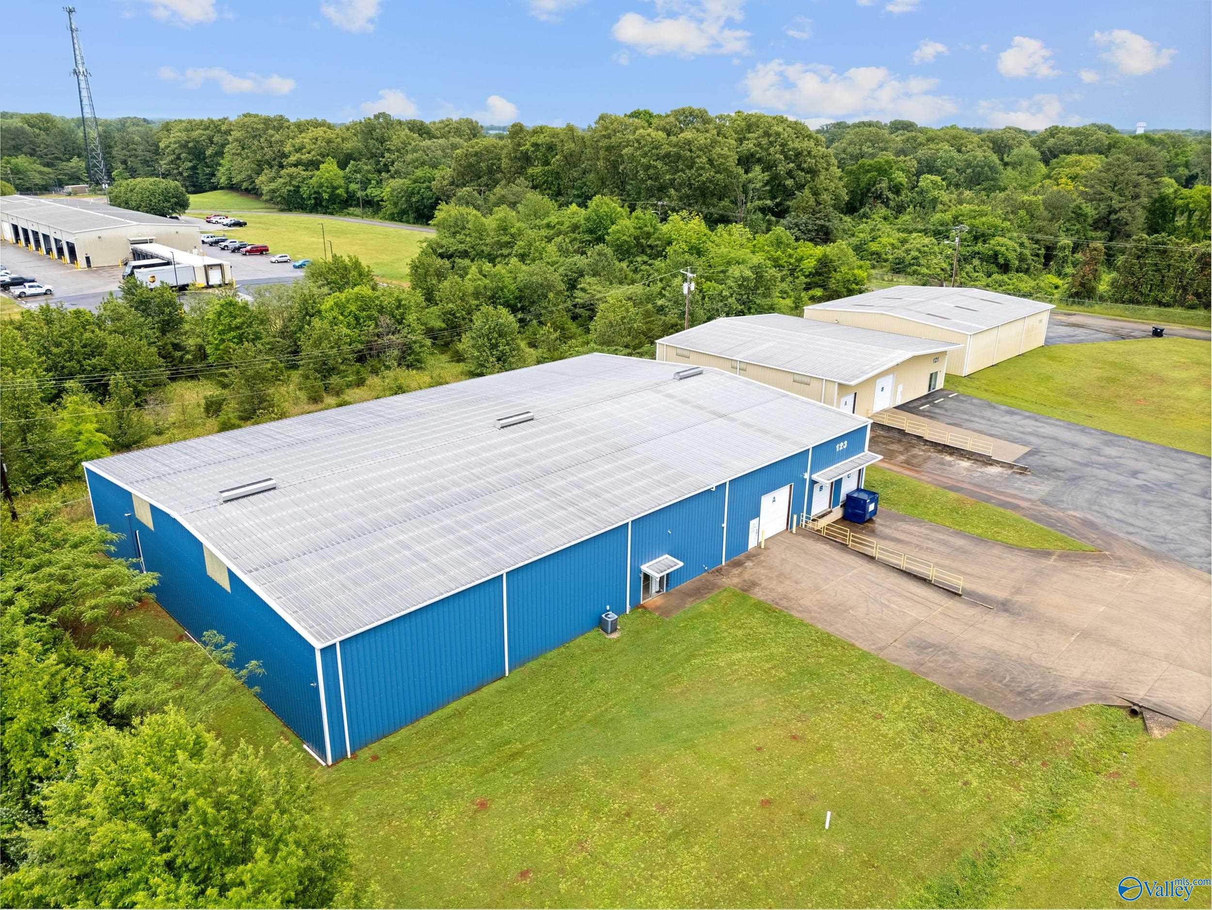 120 Commerce Street # 123 Unit: 119-123