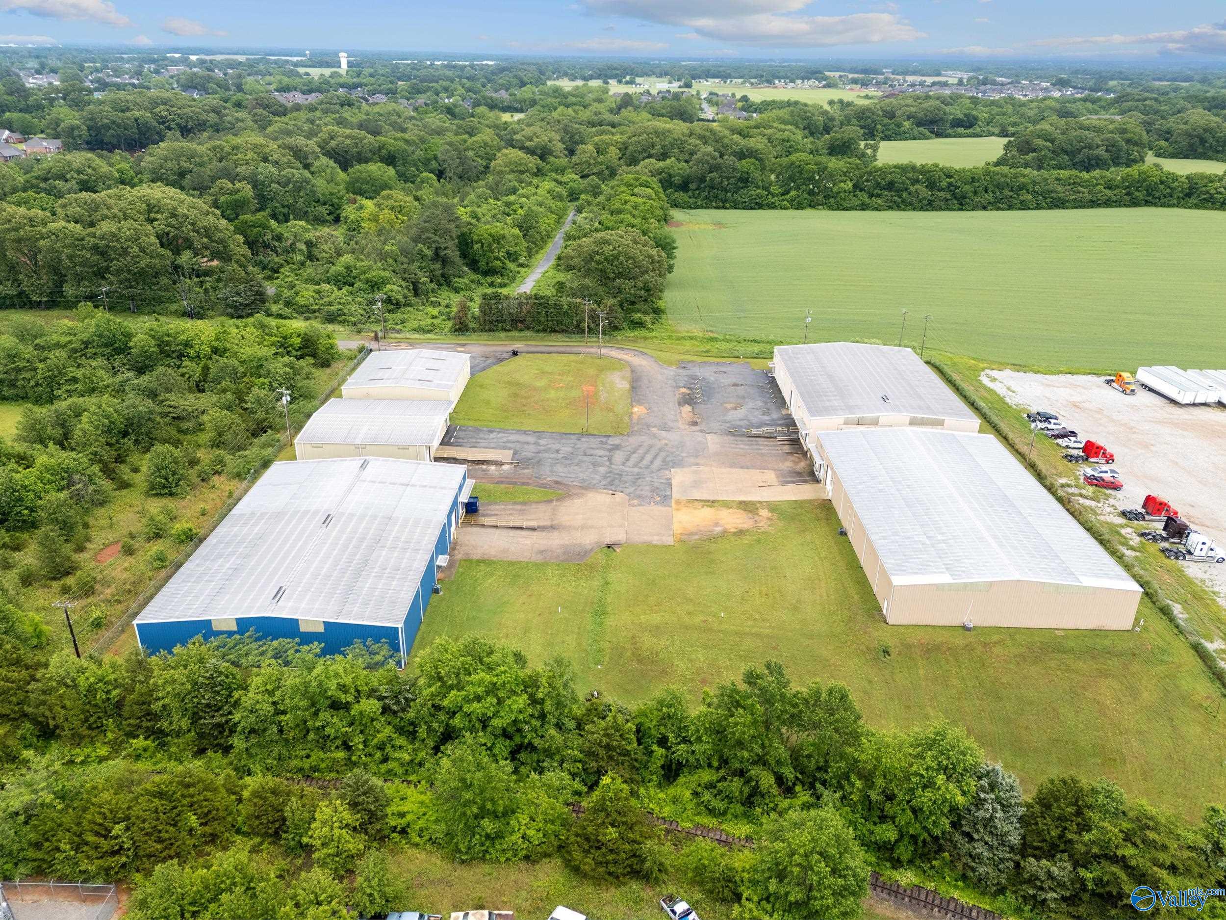 120 Commerce Street # 123 Unit: 119-123