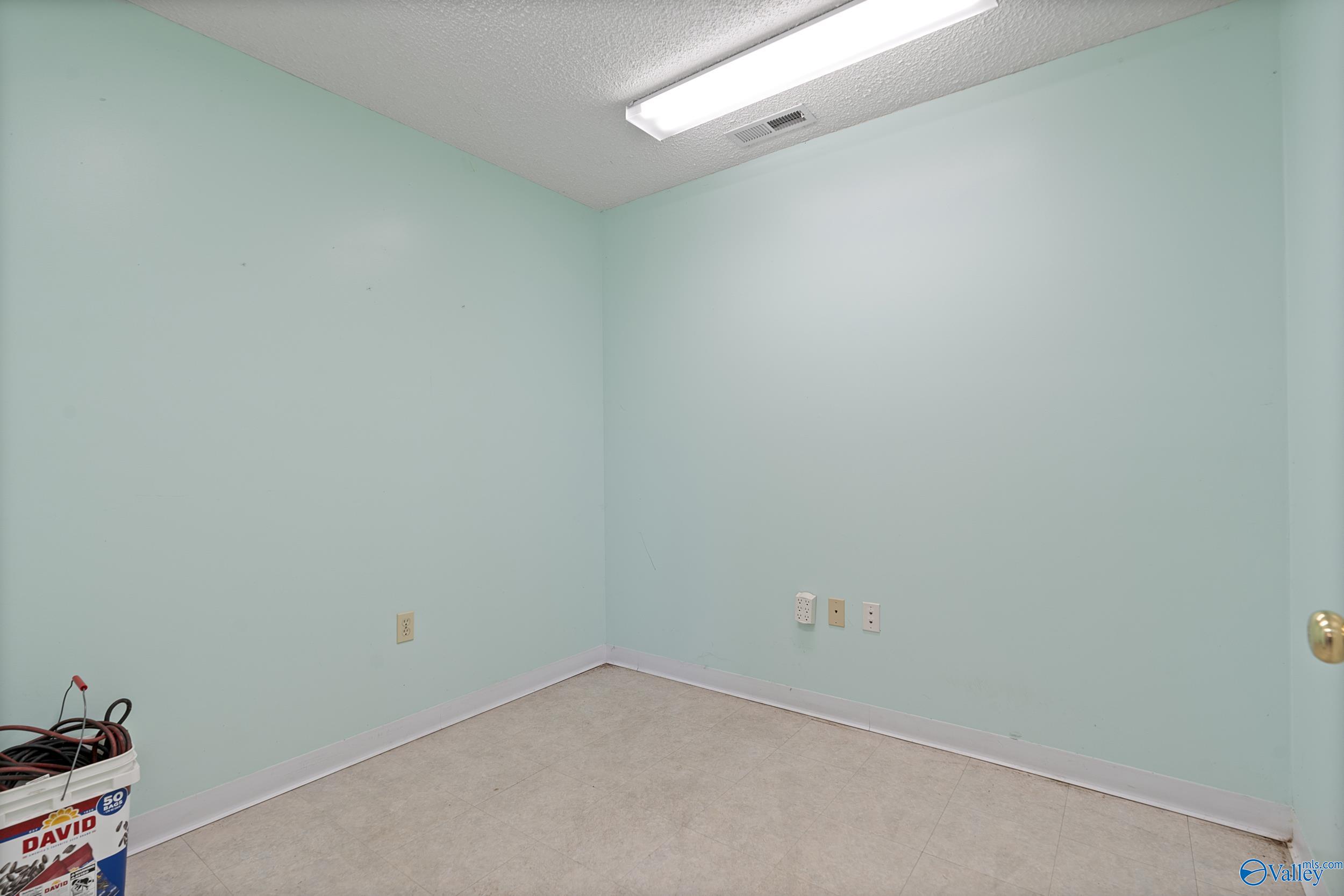 120 Commerce Street # 123 Unit: 119-123