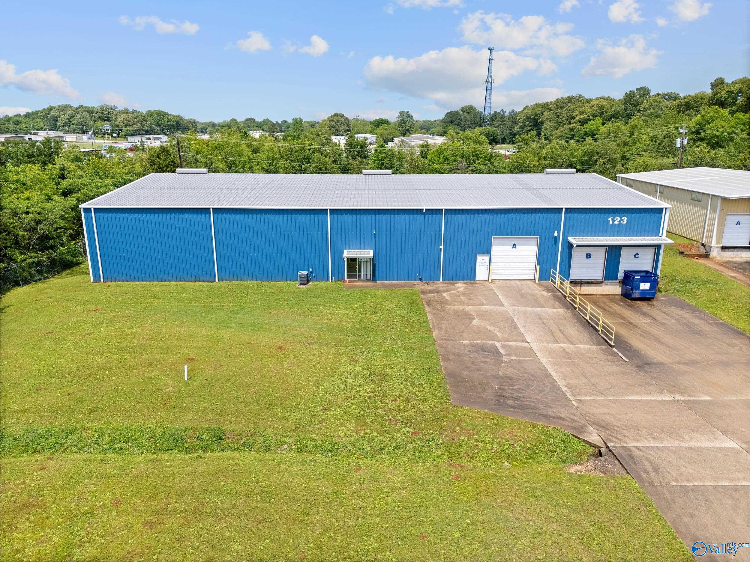 120 Commerce Street # 123 Unit: 119-123