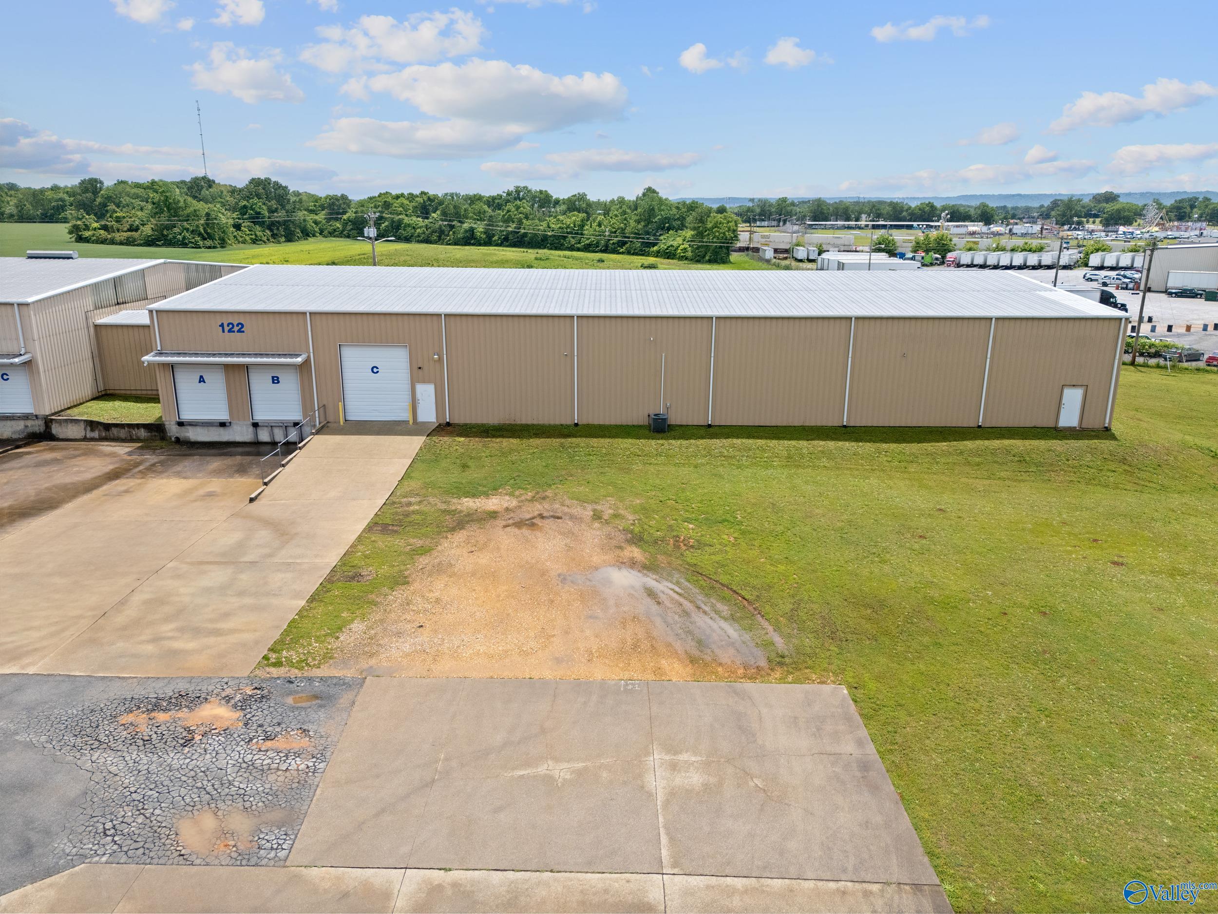 120 Commerce Street # 123 Unit: 119-123